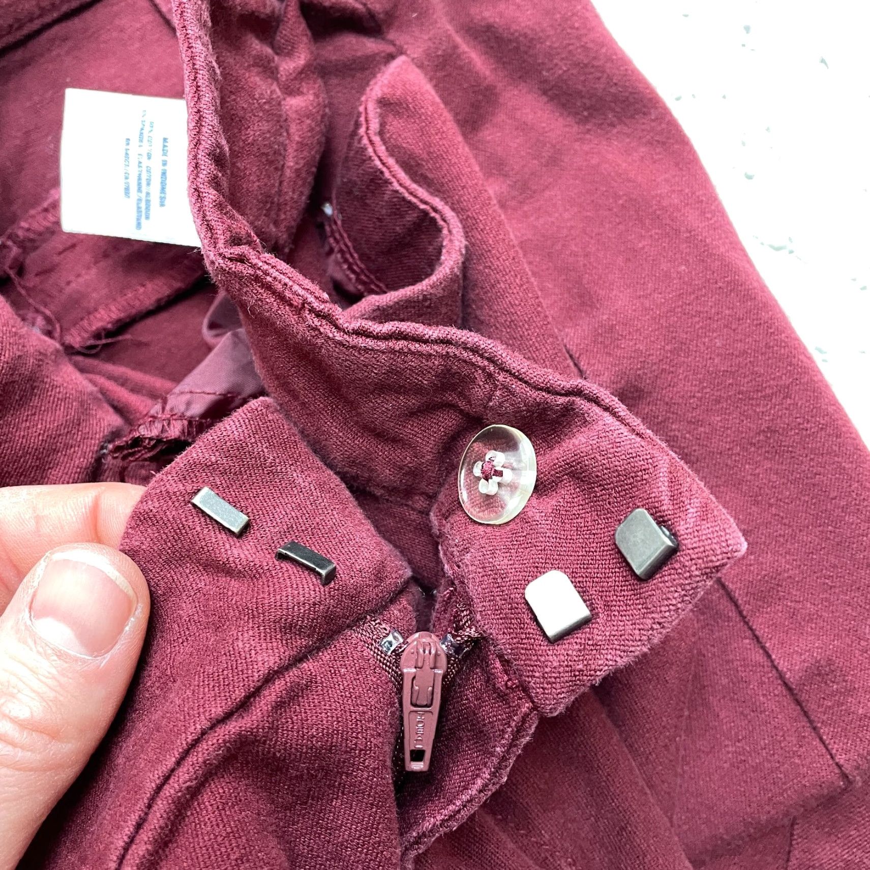 Old Navy Old Navy Pants Womens 10 Chino Lounge Pants Slacks 31x26 Ankle Red Wine Daisy Pattern Solid Casual Womens Size 24" / US 00 / IT 34 - 2 Thumbnail