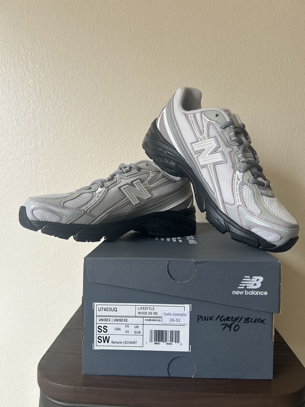 New Balance New Balance 740 Sneaker Size US 9 / EU 42 - 2 Thumbnail