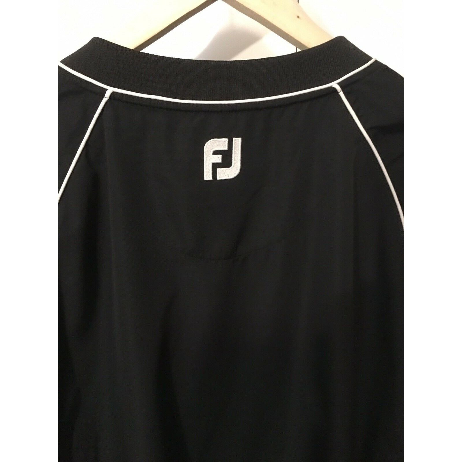 Footjoy FOOTJOY Men’s Sz L, Black Pullover w Zipper Pockets, Jacket, Size US L / EU 52-54 / 3 - 7 Thumbnail
