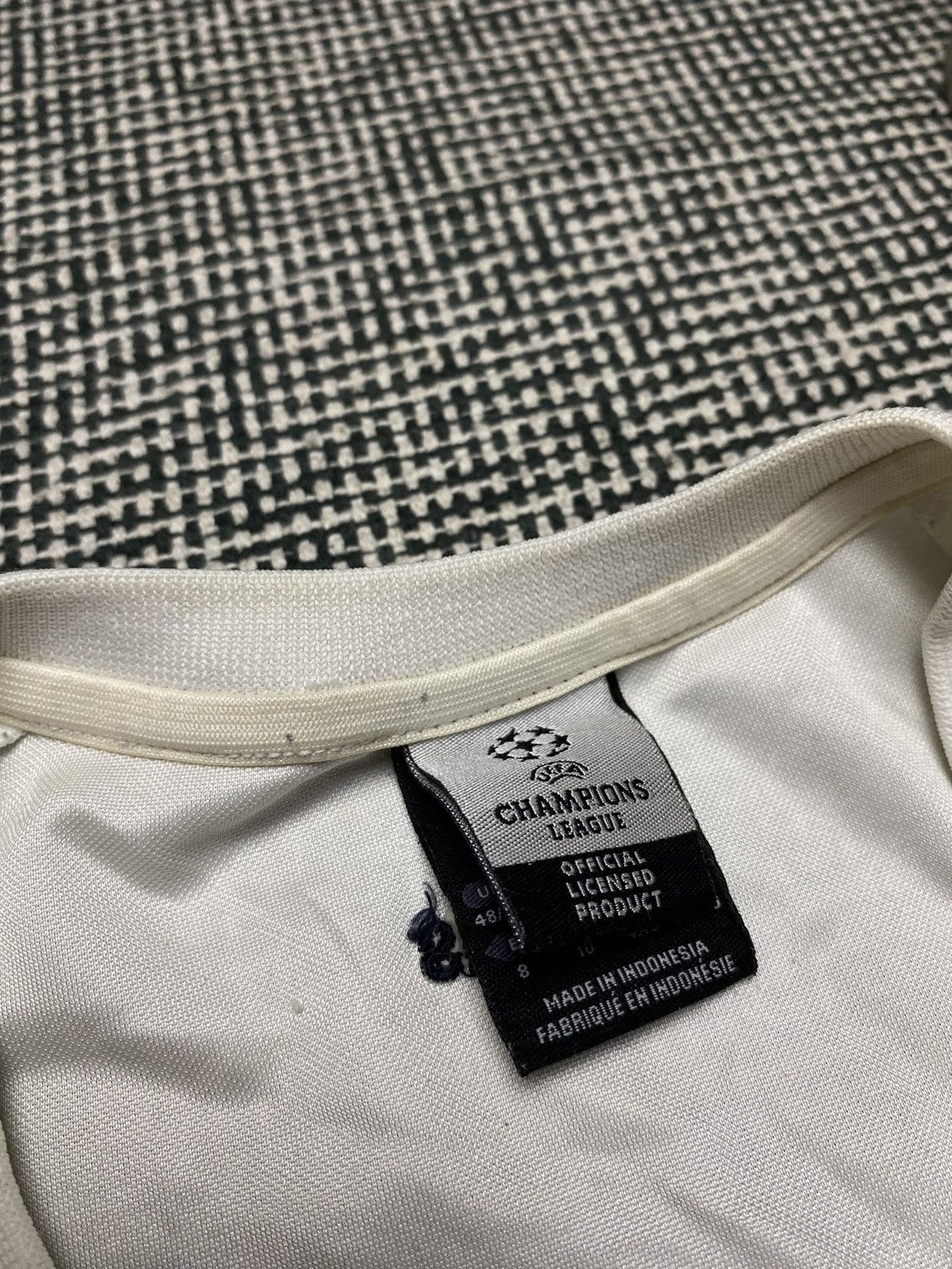 Vintage Real Madrid adidas 2003 vintage rare soccer jersey y2k Size US XL / EU 56 / 4 - 14 Thumbnail