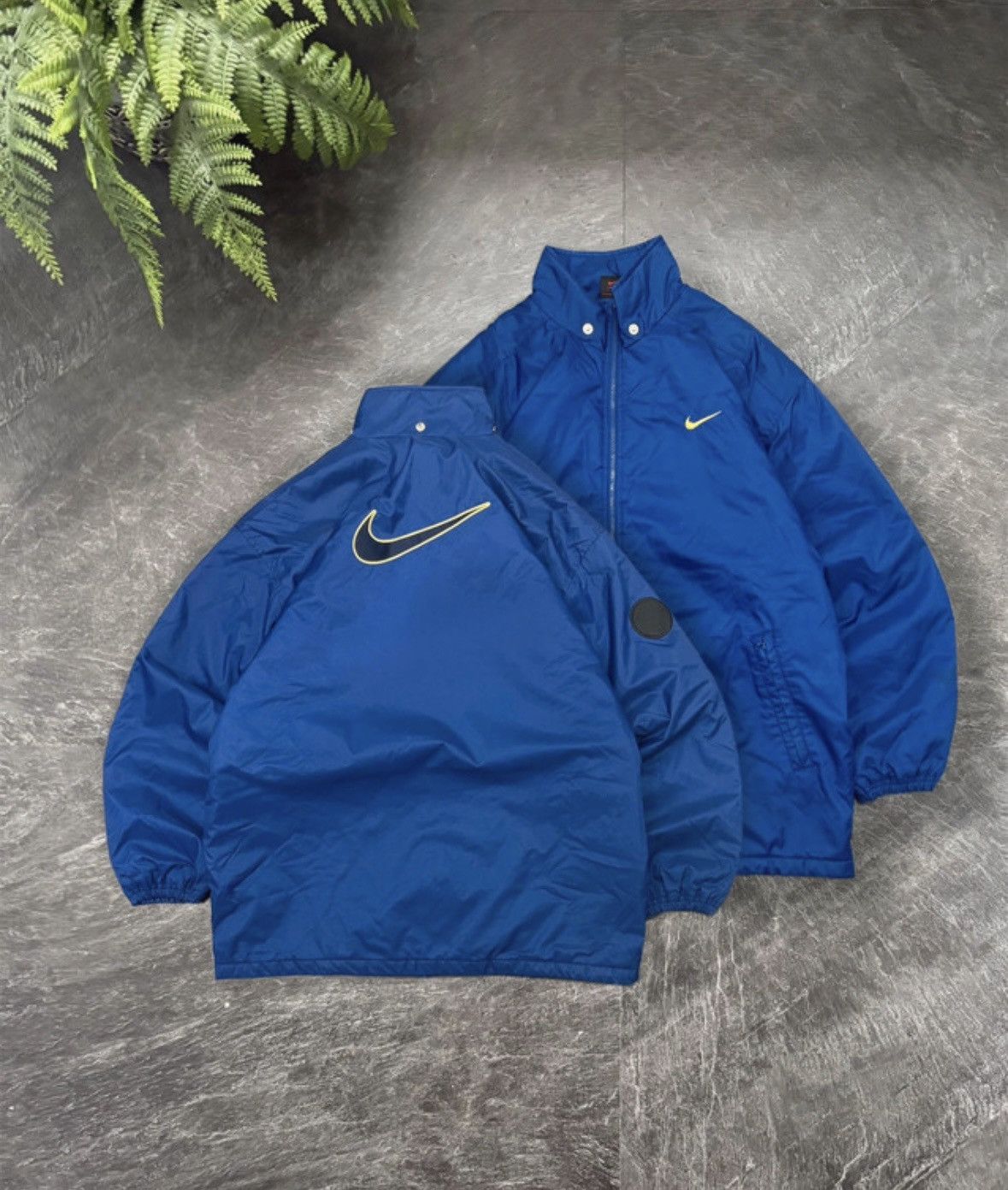 Nike 90s Vintage Double Big Swoosh Logo Oversized Down Jacket Size US M / EU 48-50 / 2 - 1 Thumbnail