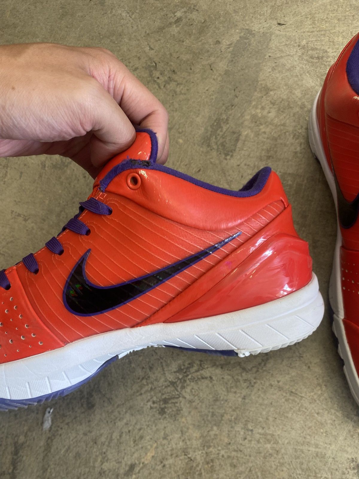 Nike × Undefeated Undefeated Kobe 4 Protro Phoenix Suns Undefeated Size US 10 / EU 43 - 7 Thumbnail