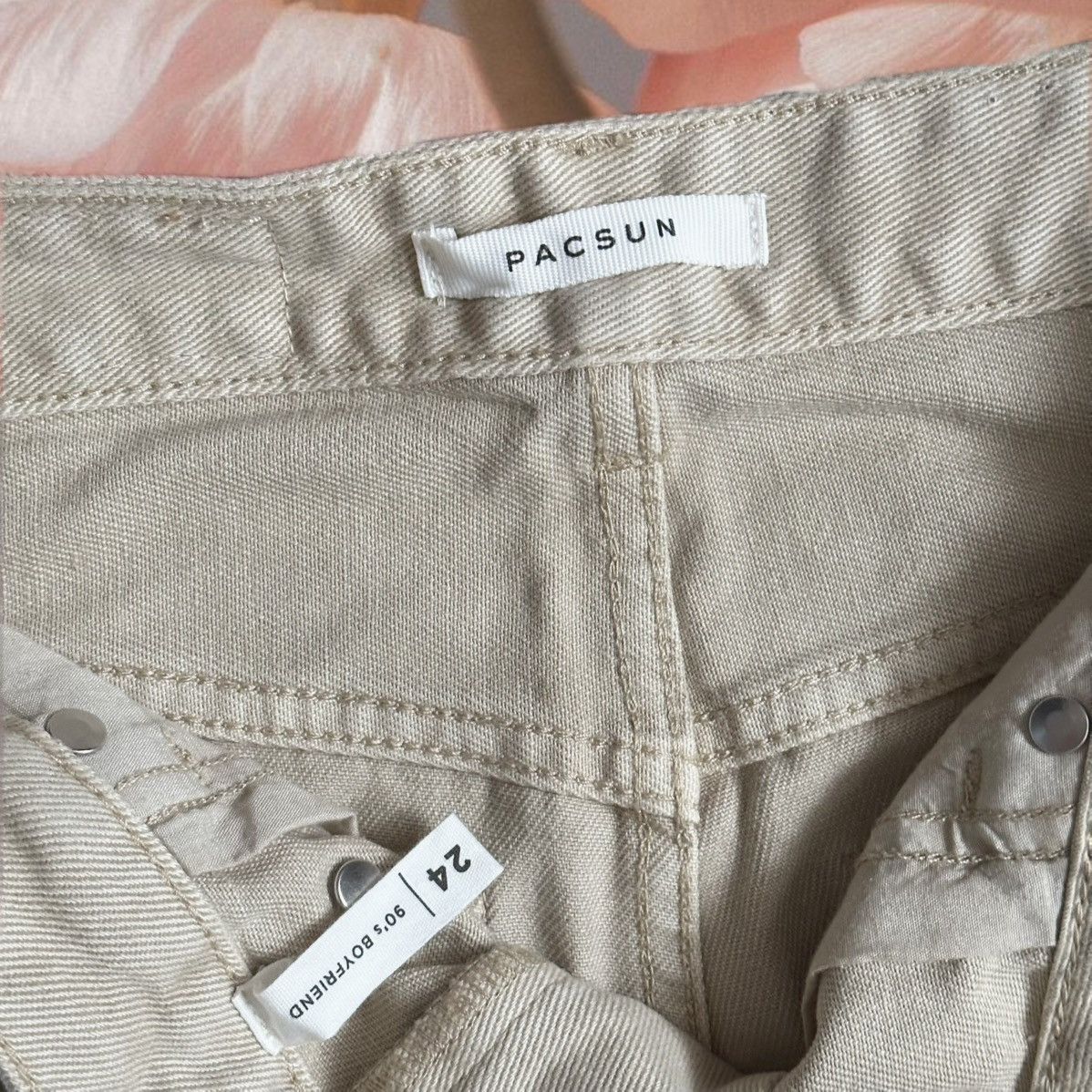 Pacsun 90’s Boyfriend Asymmetrical Jeans - NWOT Size 24" / US 00 / IT 34 - 4 Thumbnail