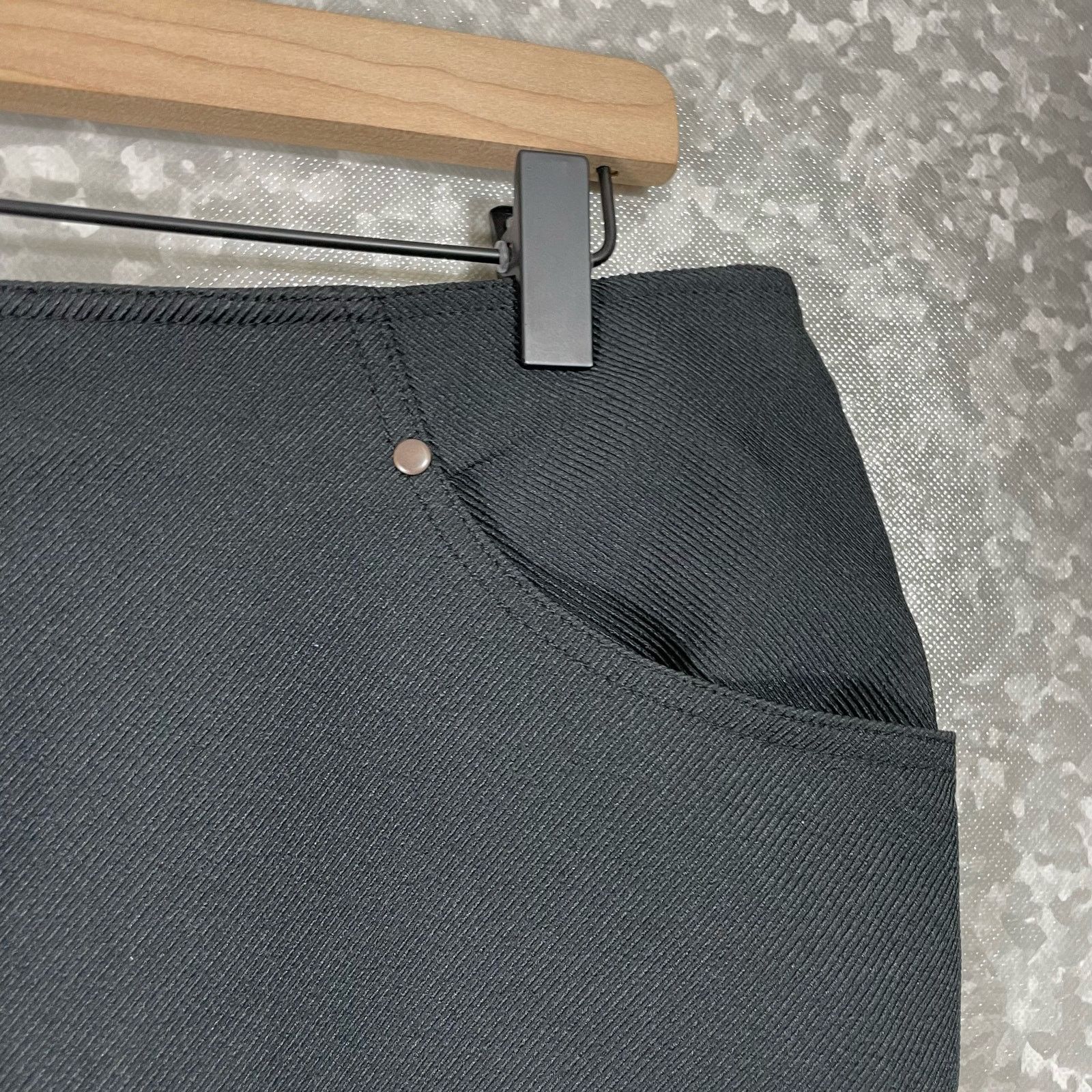 Urban Outfitters Urban Outfitters Women's Black Straight Mini Skirt - Large Size 34" / US 12 / IT 48 - 2 Thumbnail