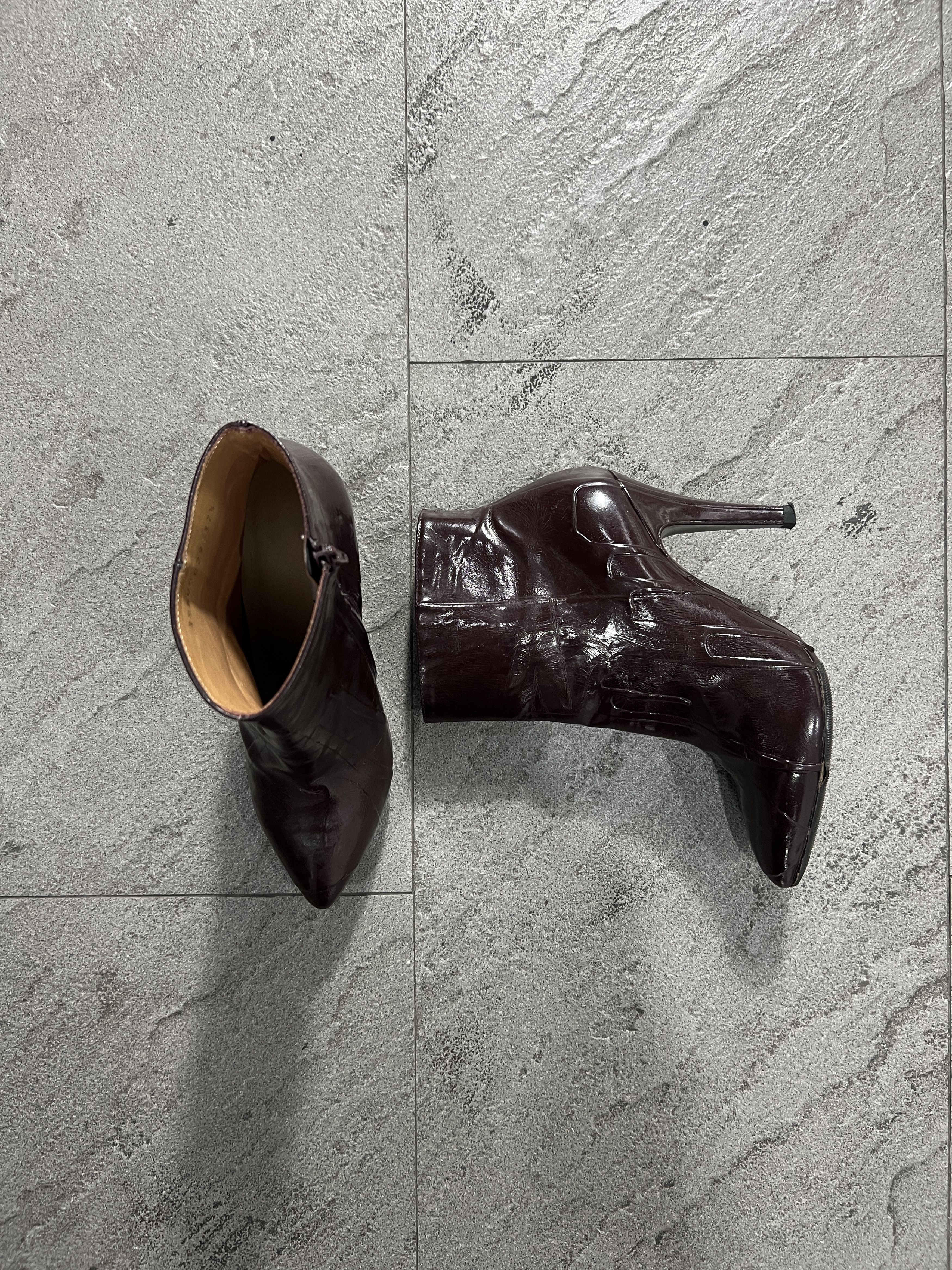 Maison Margiela Maison Martin Margiela Oxblood Patent Leather Ankle Boots Size US 7.5 / IT 37.5 - 2 Thumbnail