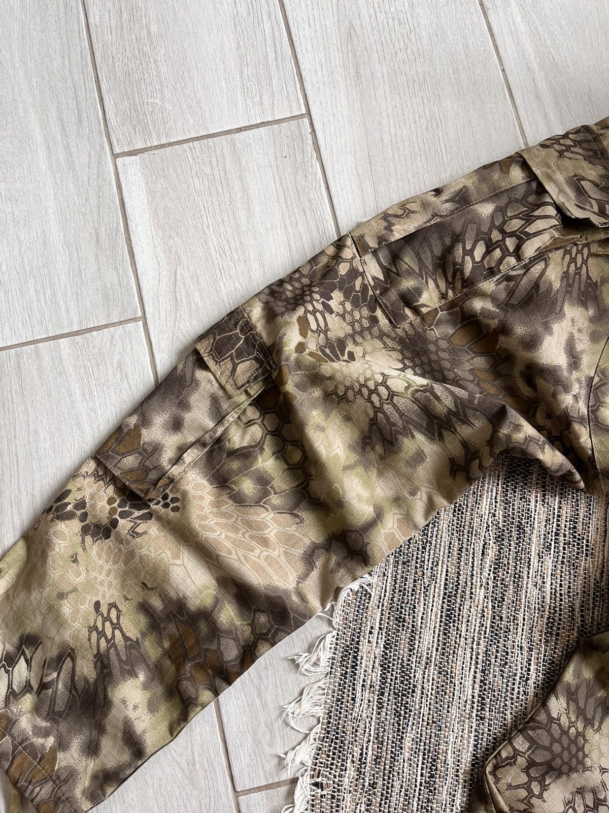 Vintage Vintage Camo trousers pants cargo drawstrings snake skin Size US 32 / EU 48 - 14 Thumbnail