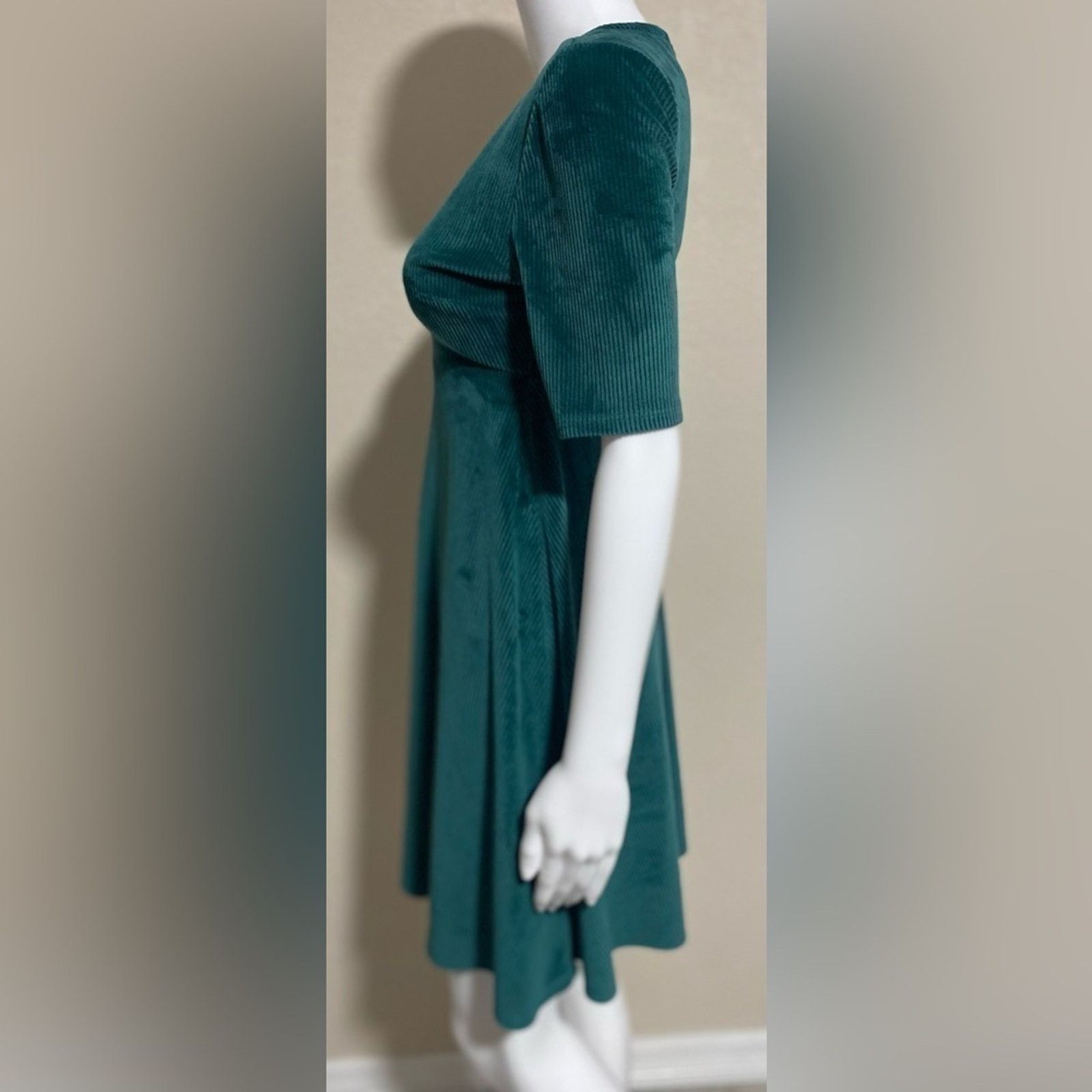 Other ModCloth | Solid Velvet Mini V Neck Holiday Party Dress | XS Size XS / US 0-2 / IT 36-38 - 4 Thumbnail