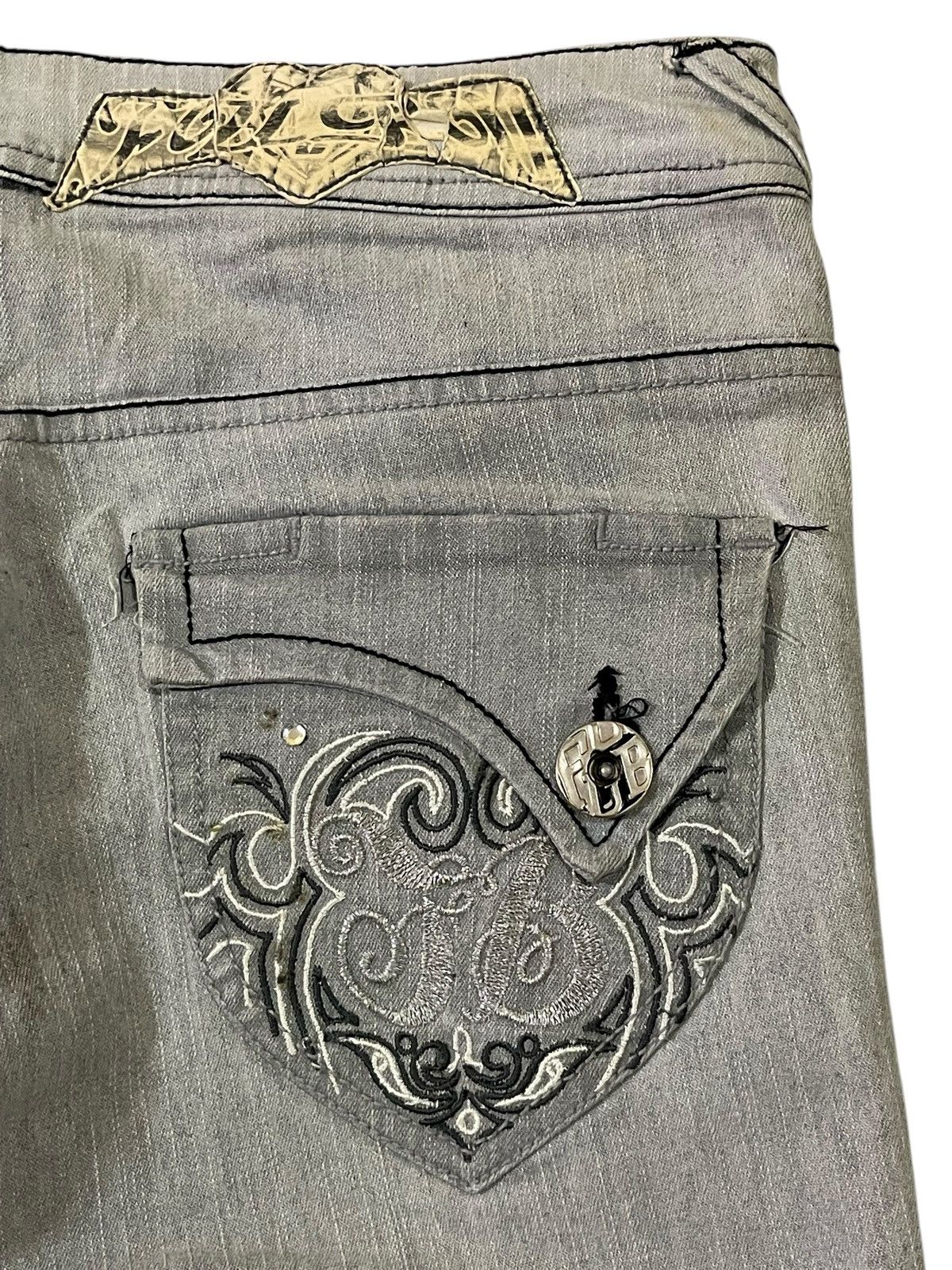 Fubu FLARED💥 FUBU Ice Washed Embellished Low Rise Flare Denim Size 28" / US 6 / IT 42 - 16 Thumbnail