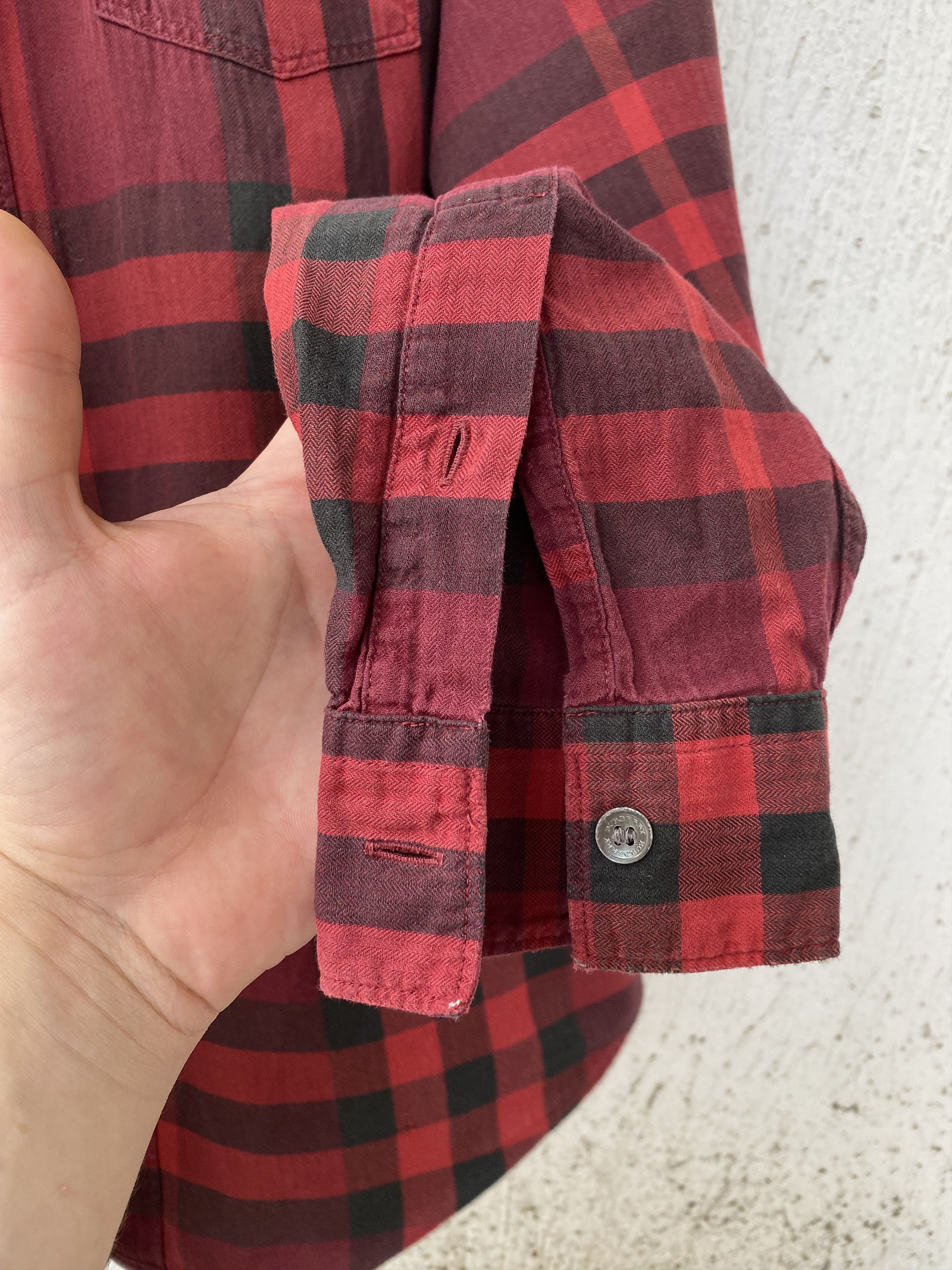 Burberry red nova check shirt Size US S / EU 44-46 / 1 - 4 Thumbnail