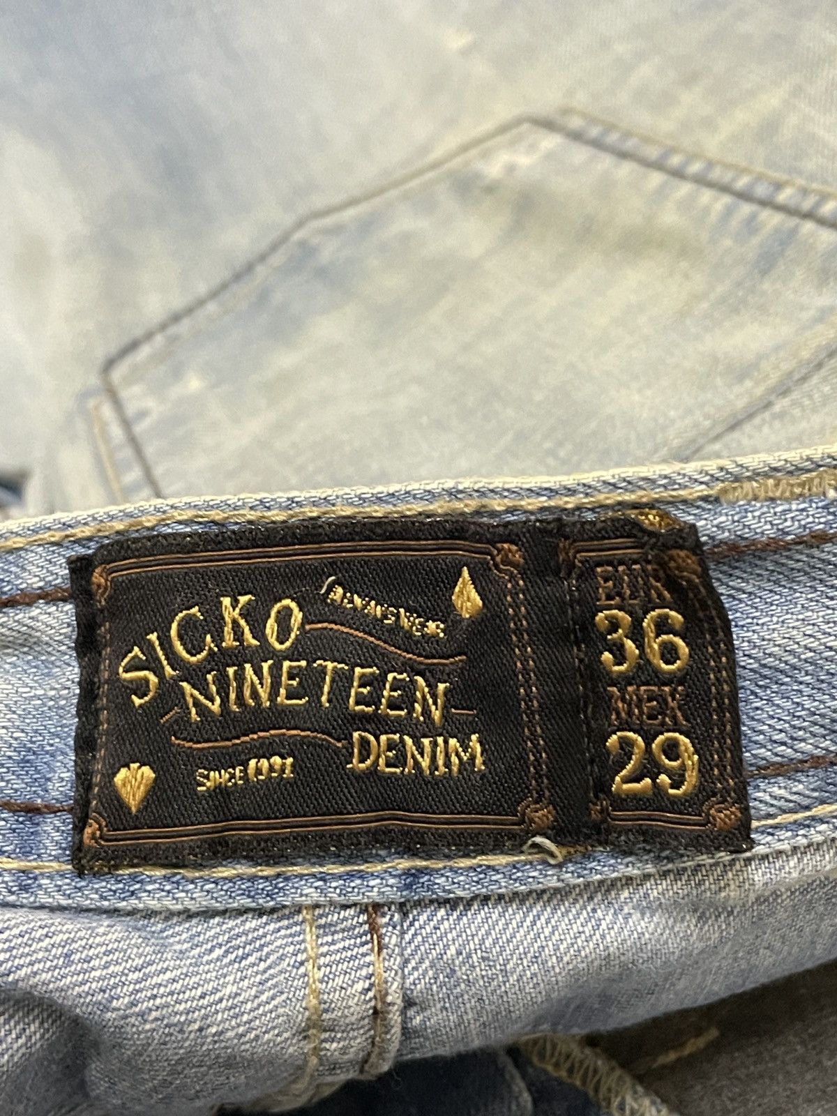Le Grande Bleu (L.G.B.) Rare Design Vintage Brand Sicko Distressed Jeans 1990s Size US 29 - 10 Thumbnail