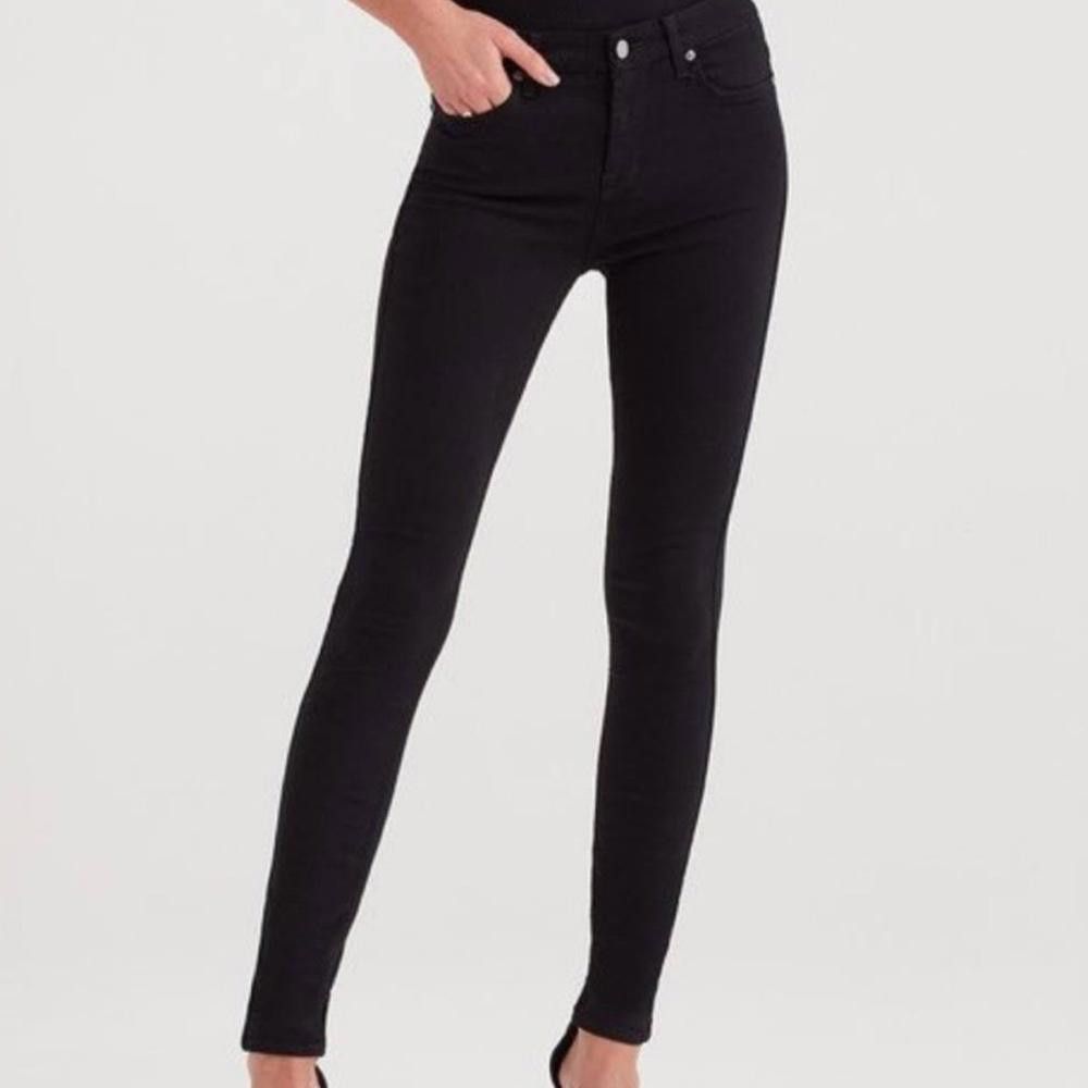 7 For All Mankind 7 For All Mankind l The Skinny Black Jeans Size 26 Size 26" / US 2 / IT 38 - 1 Thumbnail