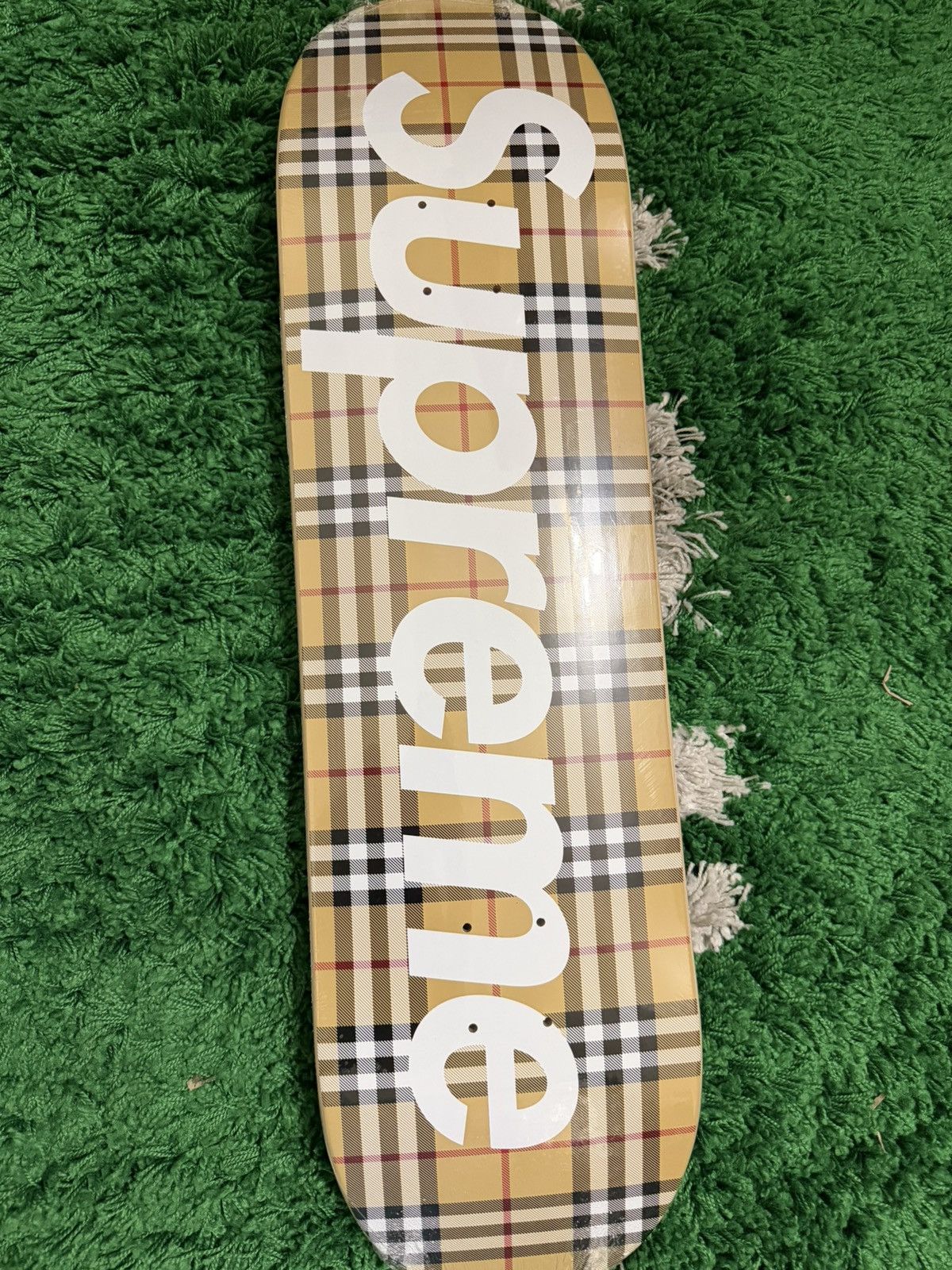 Burberry × Supreme Supreme Burberry NEW SKATE DECK Size ONE SIZE - 1 Thumbnail