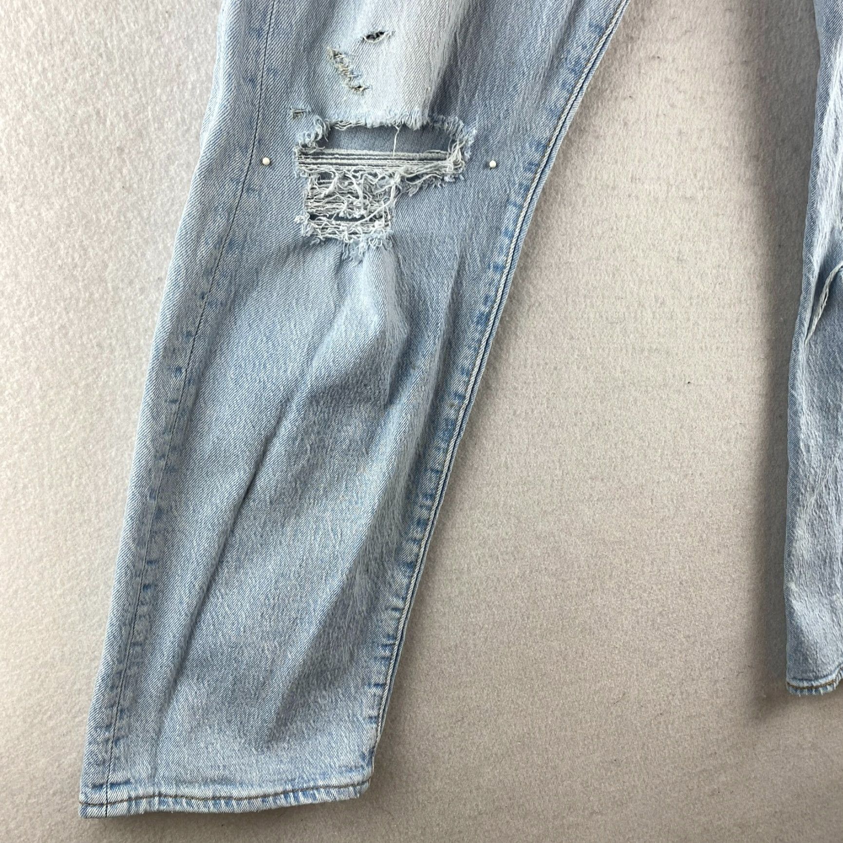 Levi's VINTAGE Levi's 501 Jeans Mens 33 Blue Distressed Button-Fly Straight 5-Pocket Style Modern Size US 33 - 5 Thumbnail