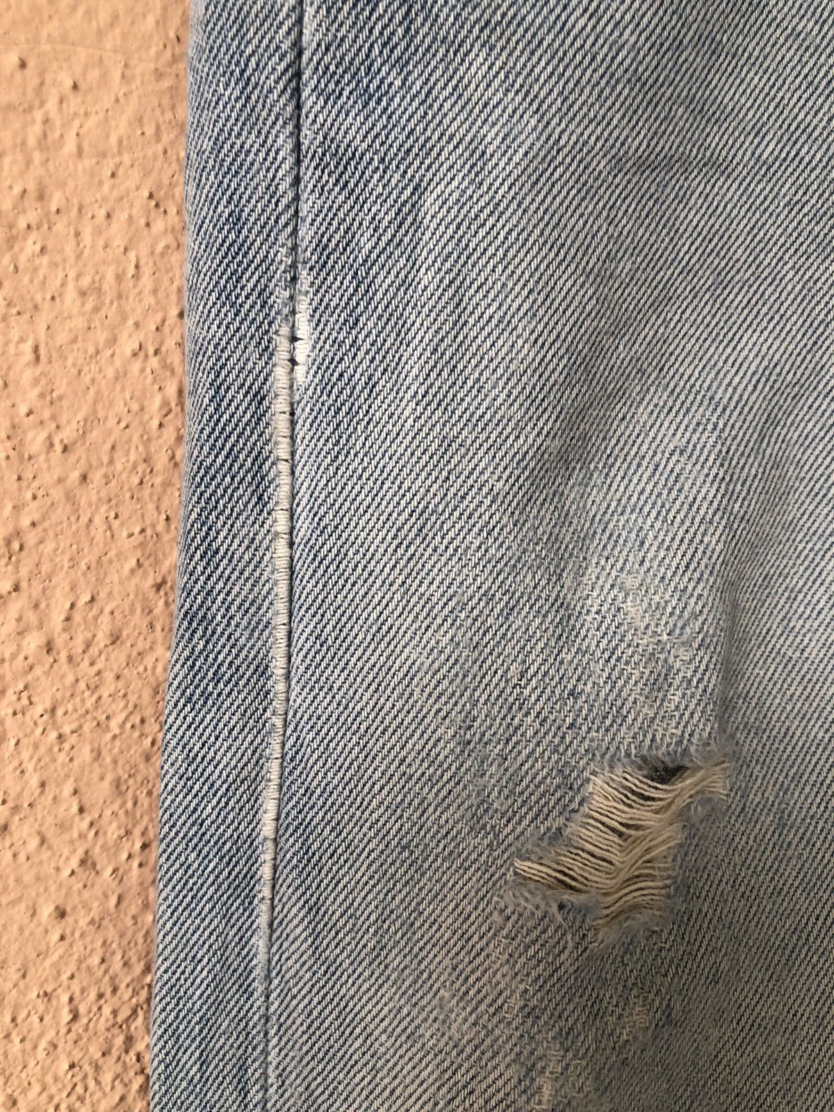 Levi's × Vintage Thrashed 📍501 Levis 90s Vintage Jean Size US 30 / EU 46 - 7 Thumbnail