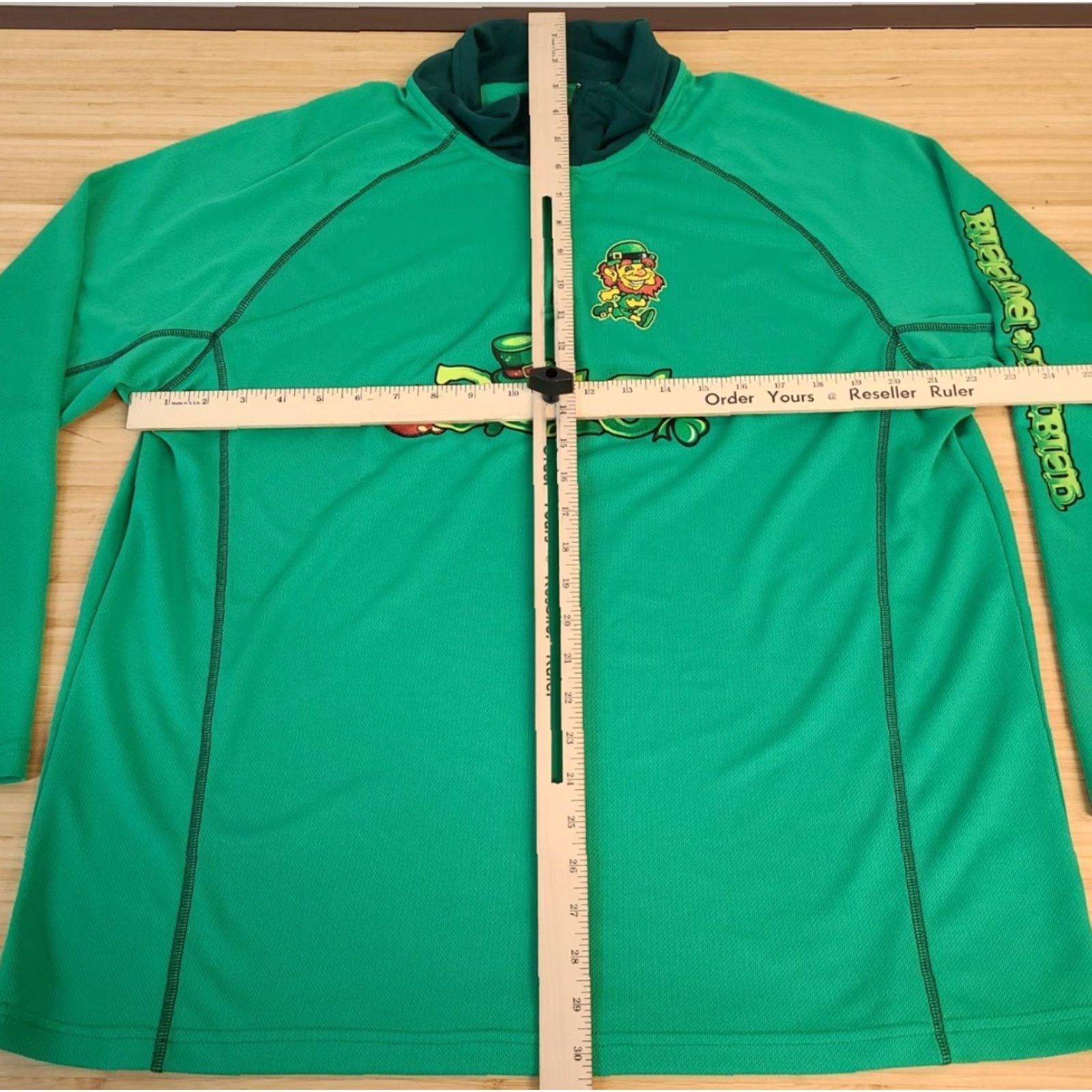 Vintage VINTAGE? No. Actually, not vintage. Alanic Jersey Men XL Green Running Kiss Me I'm Irish LS Activewear Shirt? Size US XL / EU 56 / 4 - 5 Thumbnail