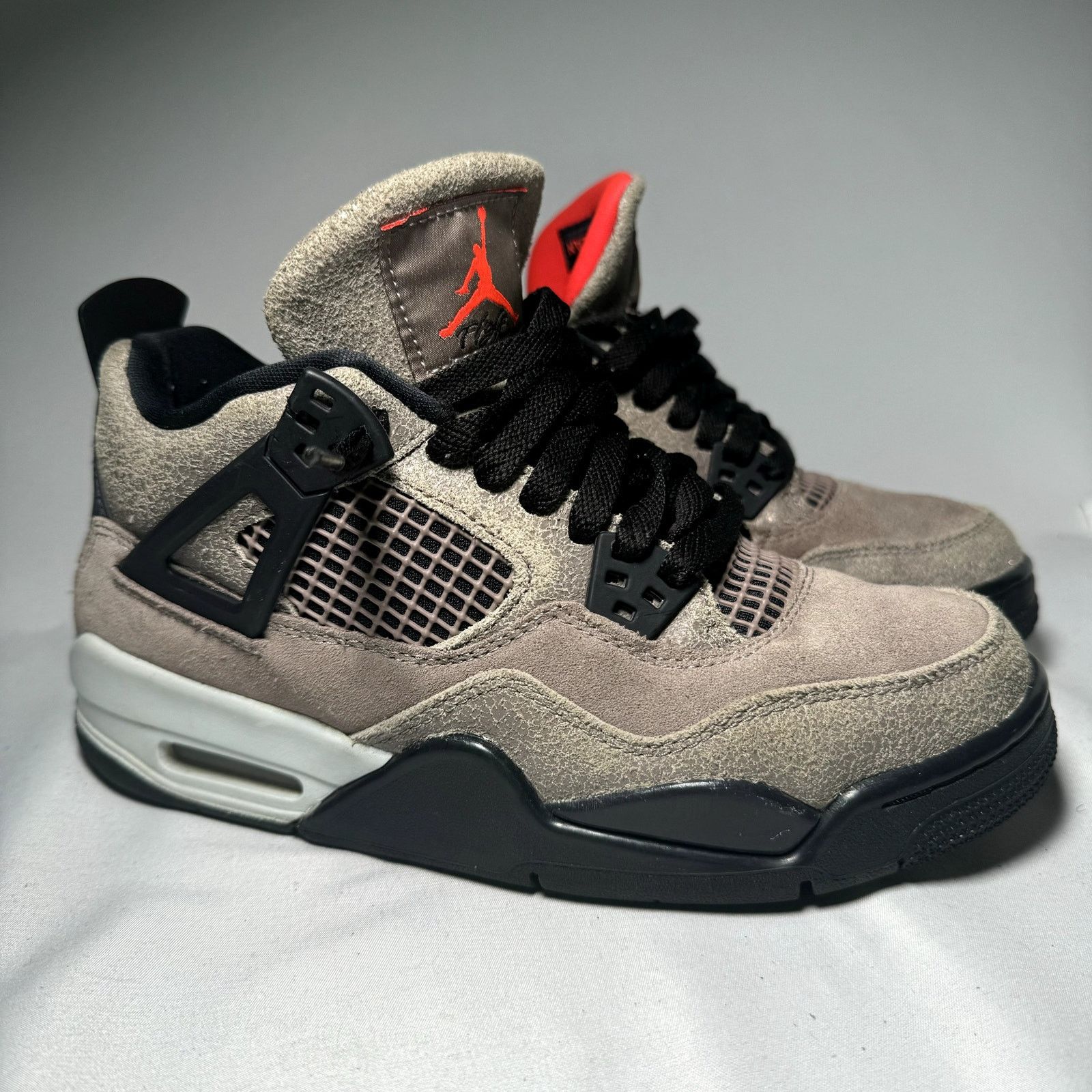 Jordan Brand × Nike Size 6 - Nike Air Jordan 4 Retro GS Taupe Haze Men's Shoes Size US 6 / EU 39 - 1 Thumbnail