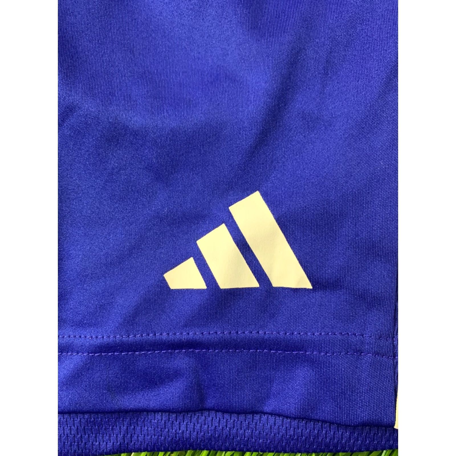 Adidas ADIDAS PERFORMANCE AEROREADY SERENO FOOTBALL SHORTS S MEN BLUE AND WHITE 2024 AdiSERENO Shorts Size US 29 - 2 Thumbnail