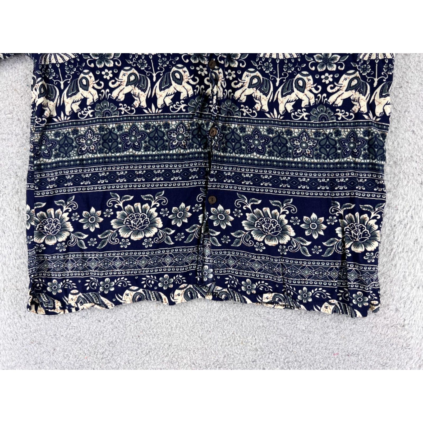 Vintage VINTAGE Unbranded Hawaiian Shirt Mens Medium Blue Floral Print Elepahnts Button Up Cotton Pocket Size US L / EU 52-54 / 3 - 5 Thumbnail