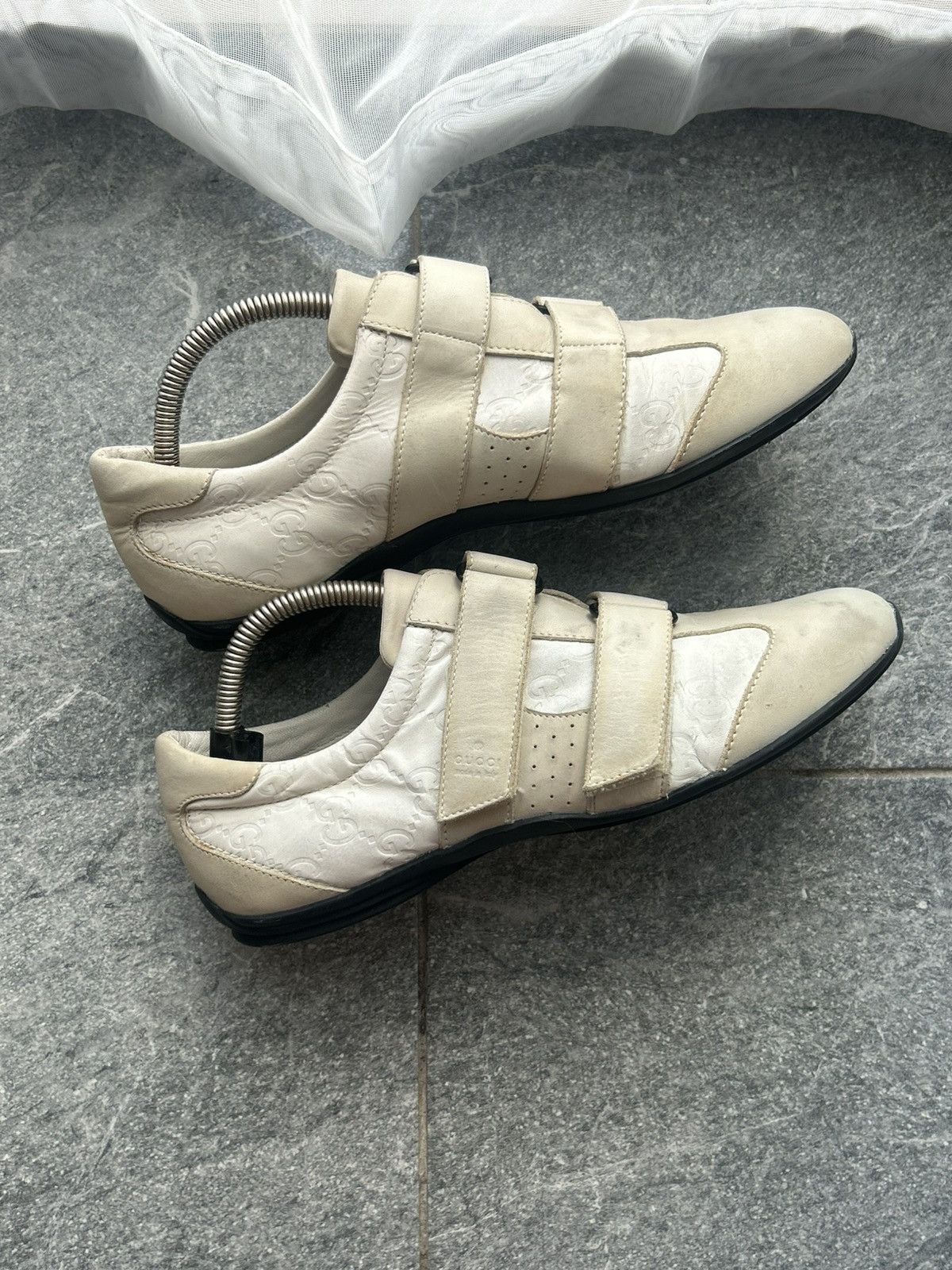 Gucci shoes gucci leather trainers web GG velcro straps sneakers Size US 5.5 / EU 38 - 7 Thumbnail