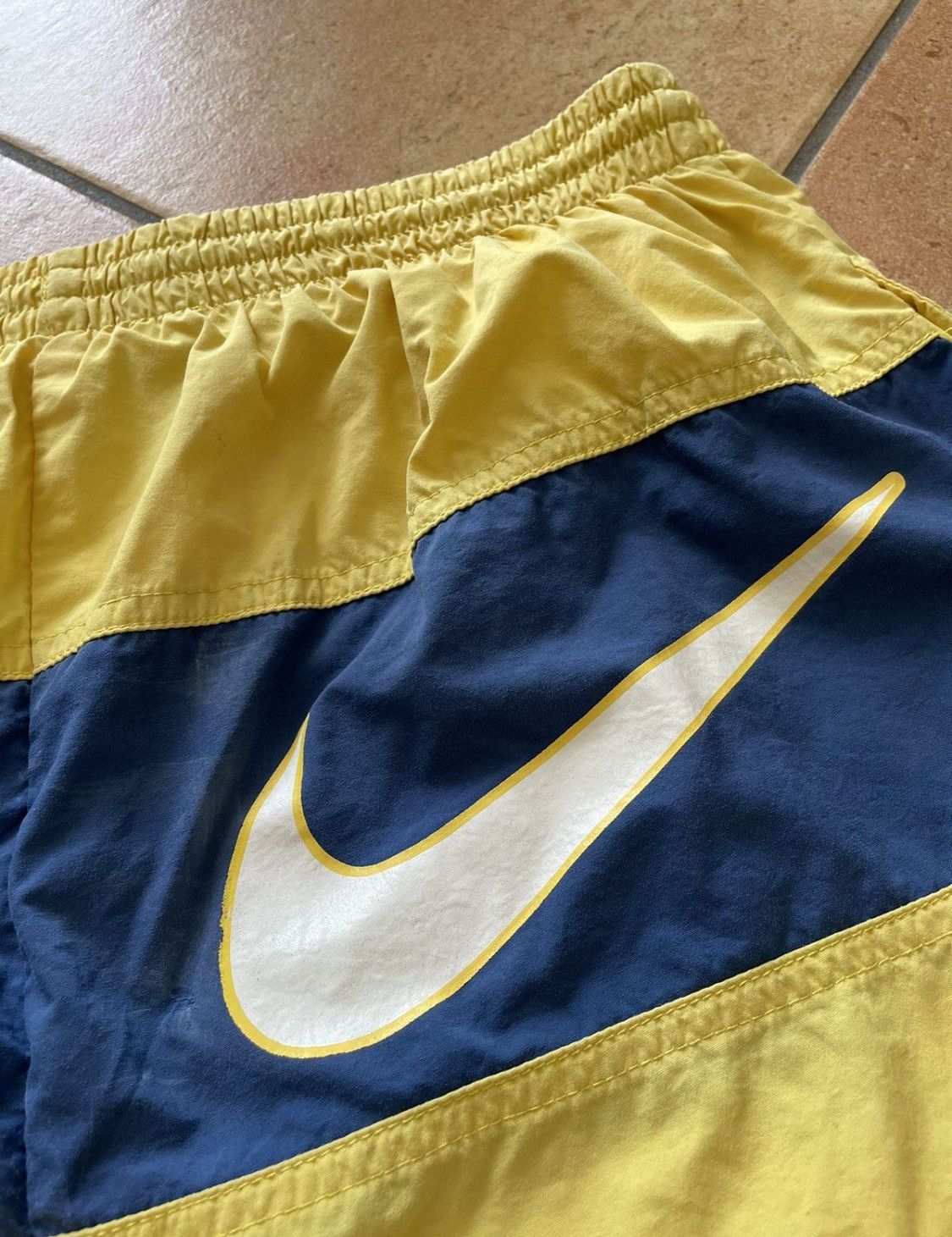 Nike Nike Vintage Y2K NYLON Big Spell Shorts Size US 32 / EU 48 - 3 Thumbnail