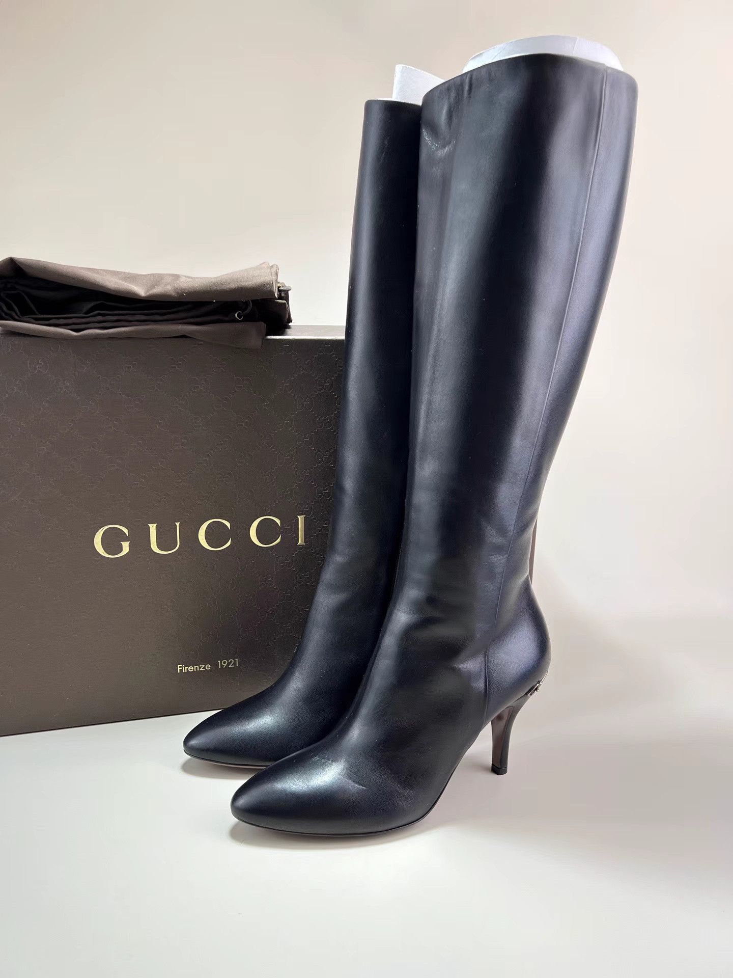Gucci Gucci FW 2008 Devendra fringe tassel knee high boots | Grailed