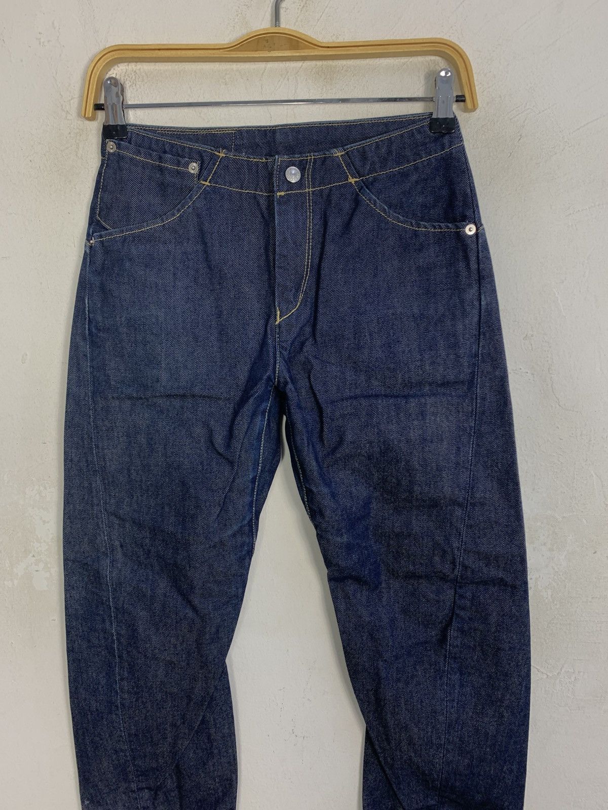 Levi's Hype Levis Engineered High Waisted Twisted Leg Indigo Denim Size 26" / US 2 / IT 38 - 3 Thumbnail