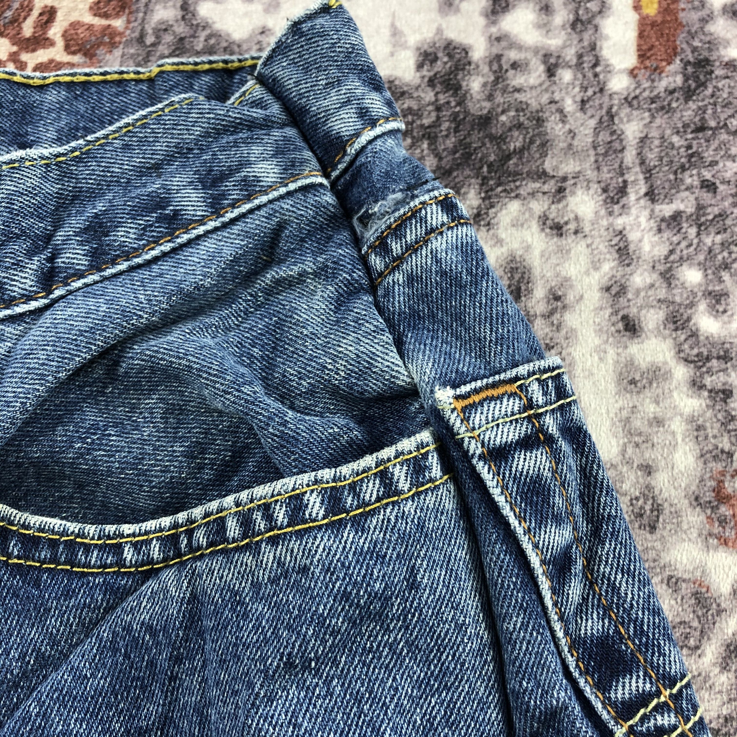 Levi's × Vintage Vintage Blue Wash Levis 550 Jeans-JM3160 Size US 33 - 8 Thumbnail