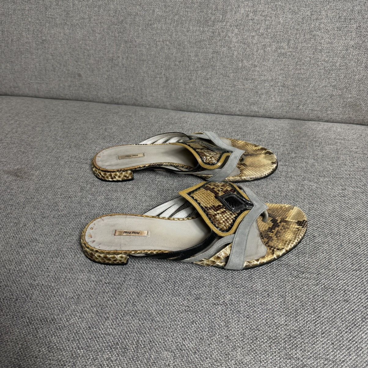 Miu Miu Vintage Miu Miu Python Leather Flip Flops Sandals 39 Size US 9 / IT 39 - 6 Thumbnail