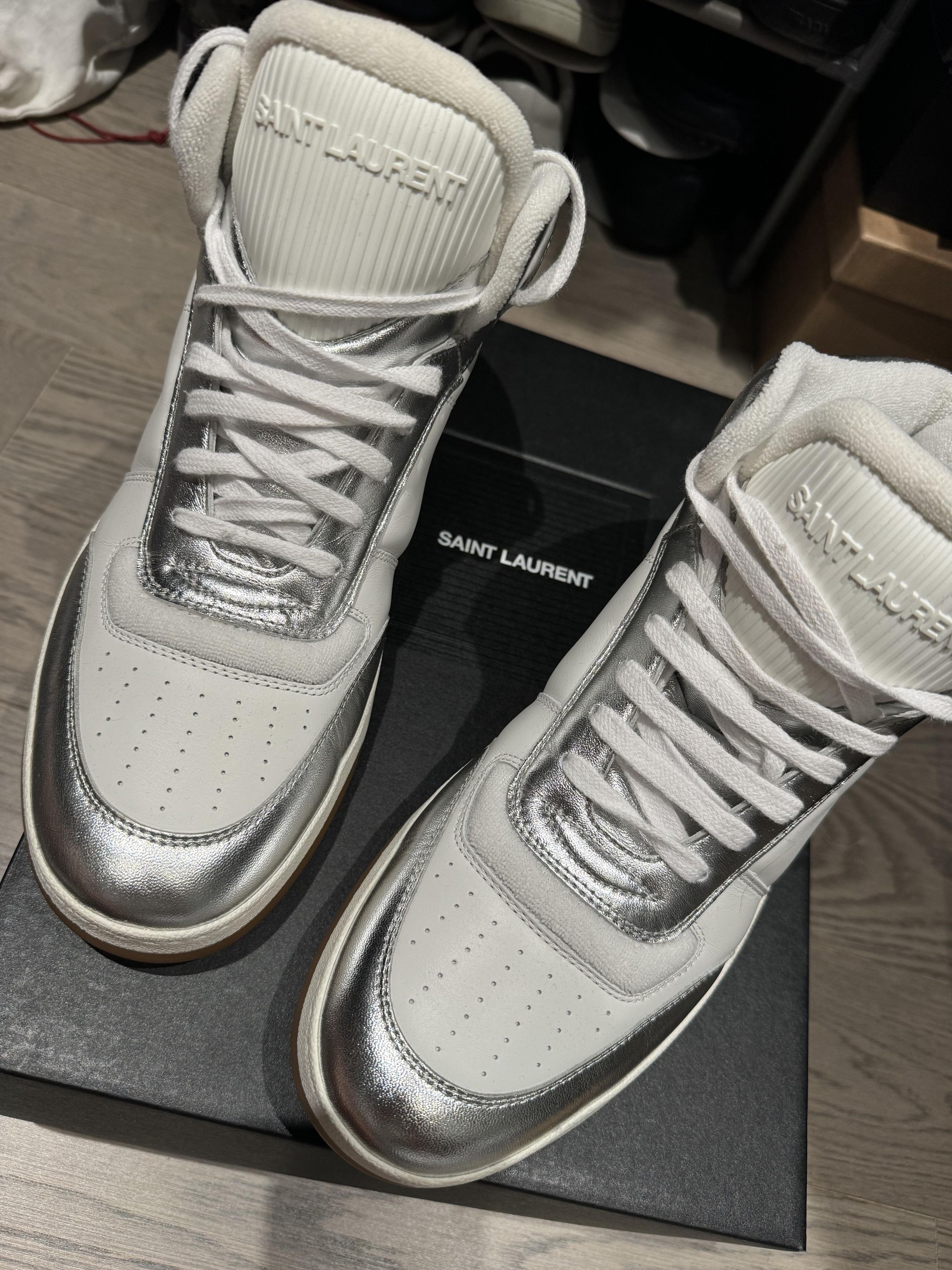 Saint Laurent Paris Saint Laurent Court Classic SL/10H in Black/White  Leather | Grailed