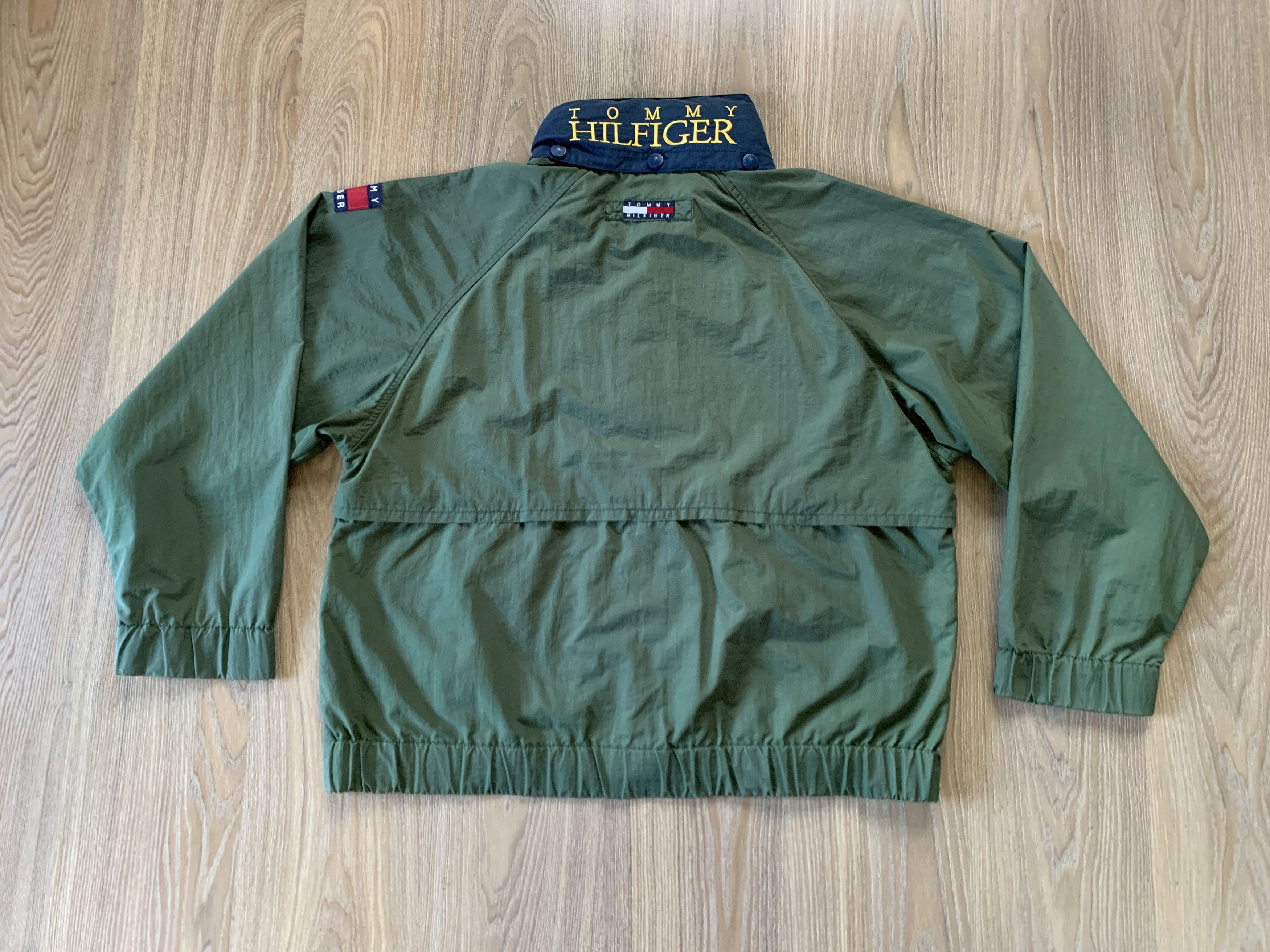 Tommy Hilfiger × Vintage Vintage Tommy Hilfiger Windbreaker Jacket 90s Size US XL / EU 56 / 4 - 3 Thumbnail