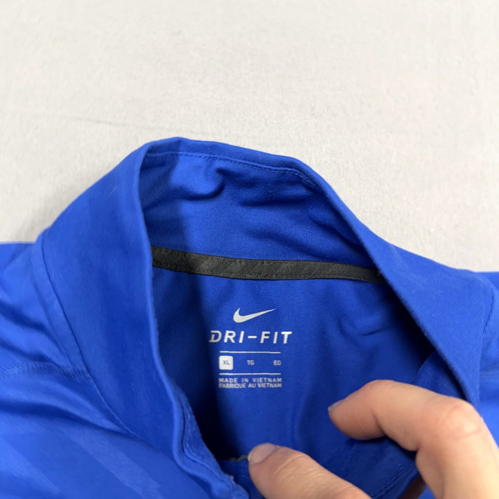 Nike Nike Pullover Mens XL Blue Dri-FIT 1/4 Zip Long Sleeve Running Top Size US XL / EU 56 / 4 - 4 Thumbnail