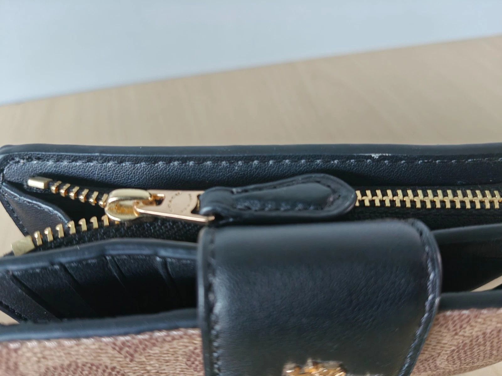 Coach Coach Medium Corner Zip Wallet In Signature T/1008 Size ONE SIZE - 12 Thumbnail
