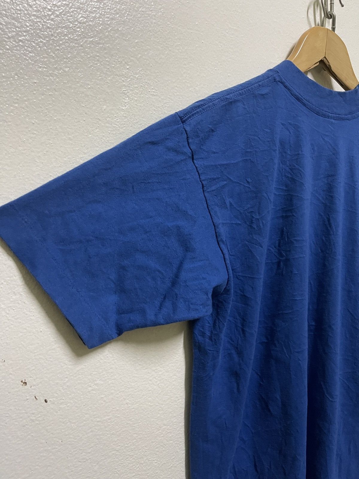 Vintage Vintage 80s Macho Man Hef T Tee Joys Size US L / EU 52-54 / 3 - 10 Thumbnail