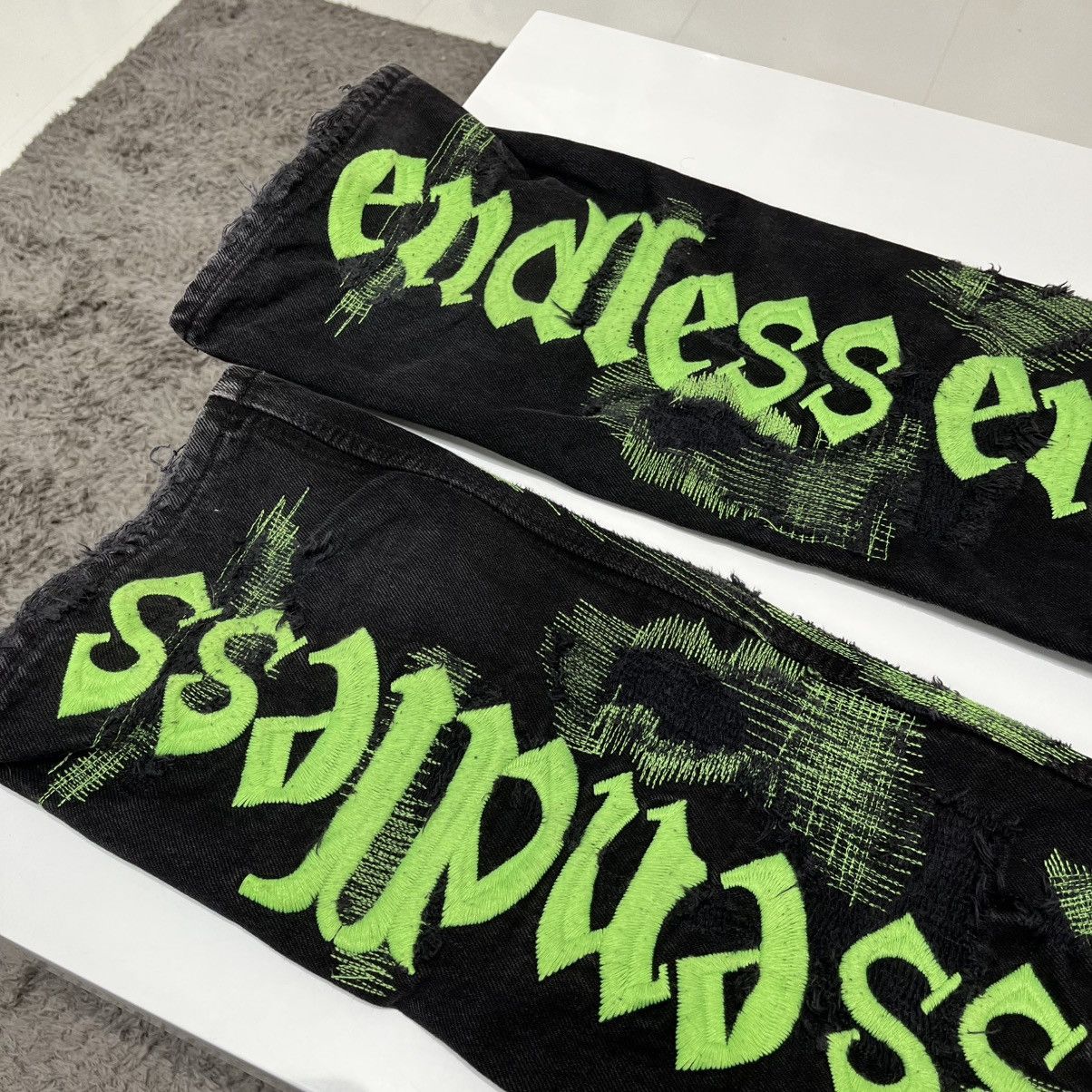 Endless Vlone x Endless Embroidered And Distressed Denim Jeans B/G Size US 32 / EU 48 - 6 Thumbnail