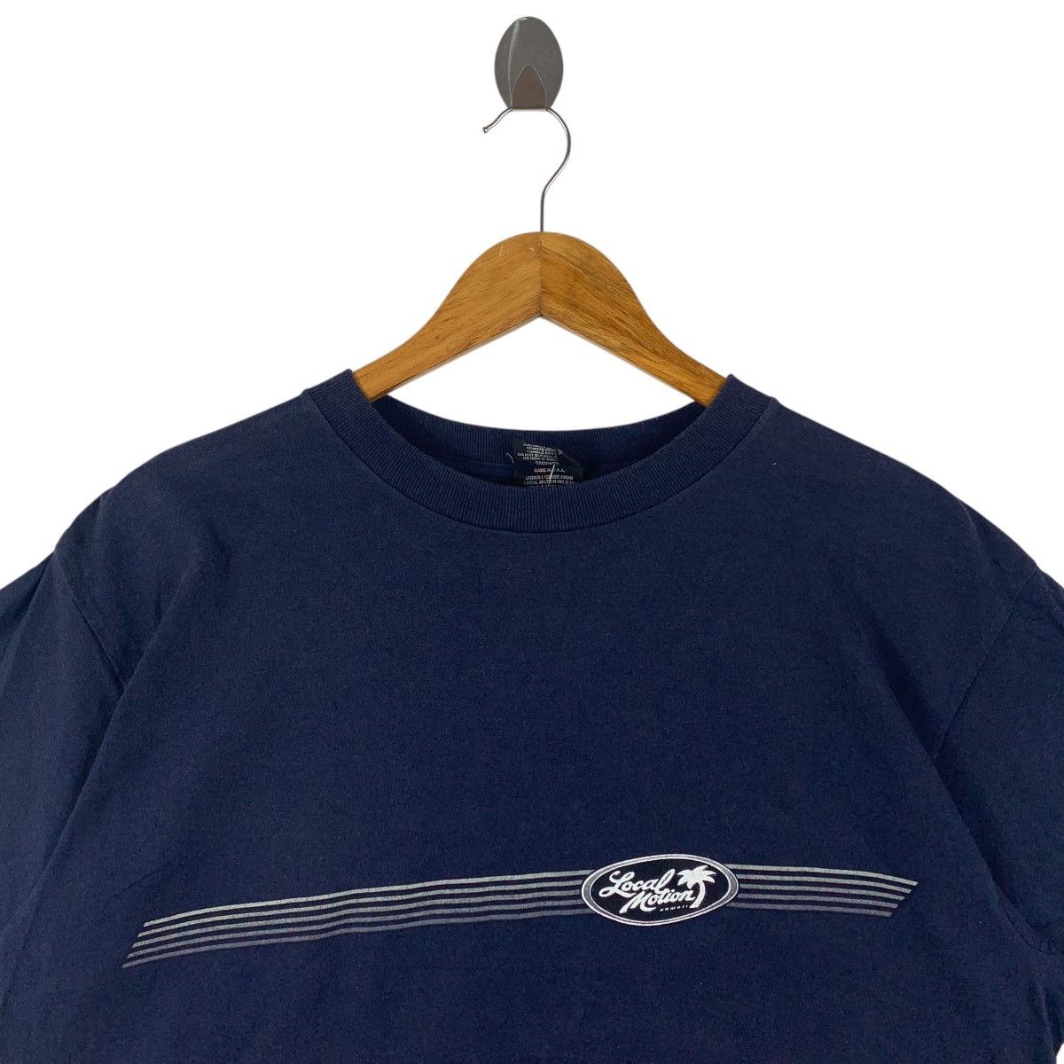 Vintage Vintage 90s LOCAL MOTION big logo back hit Surfing tee Size US L / EU 52-54 / 3 - 3 Thumbnail