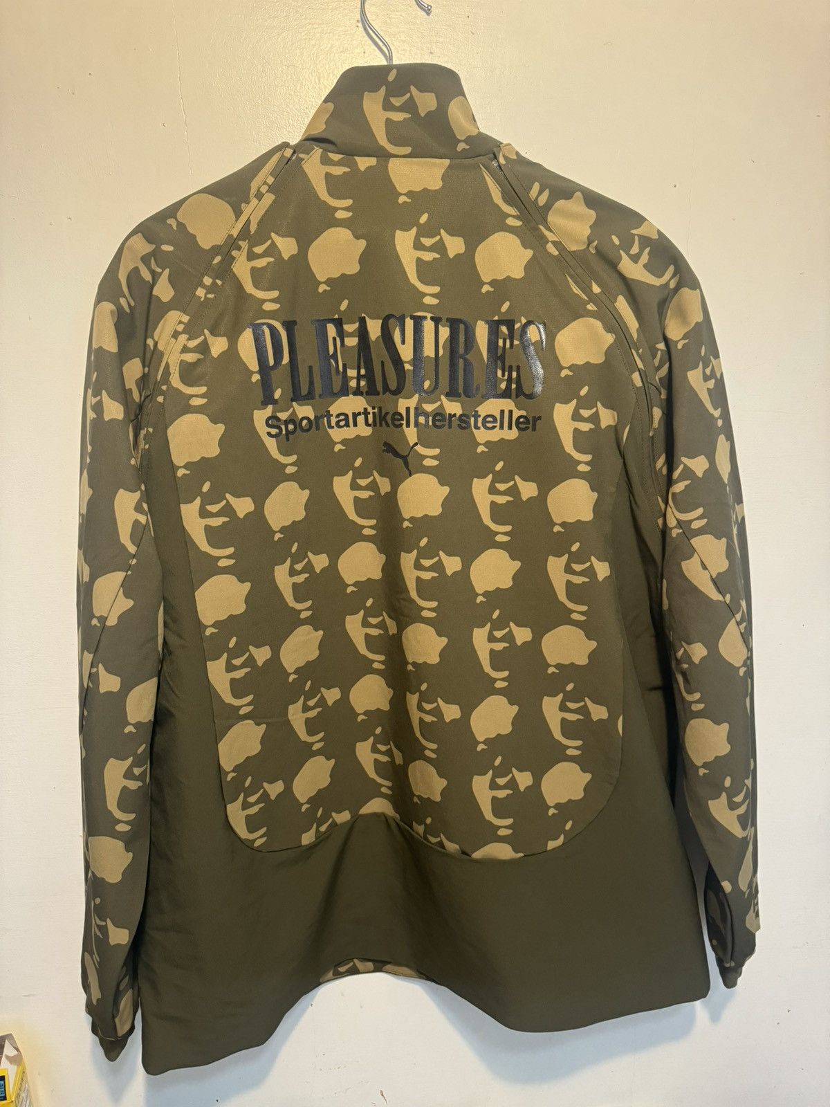 Pleasures x Puma Chocolate Chip jacket L