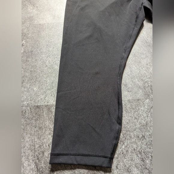 Lululemon Lululemon Wunder Under Crop High-Rise 23" Black size 20 Size 42" / US 20 - 8 Thumbnail