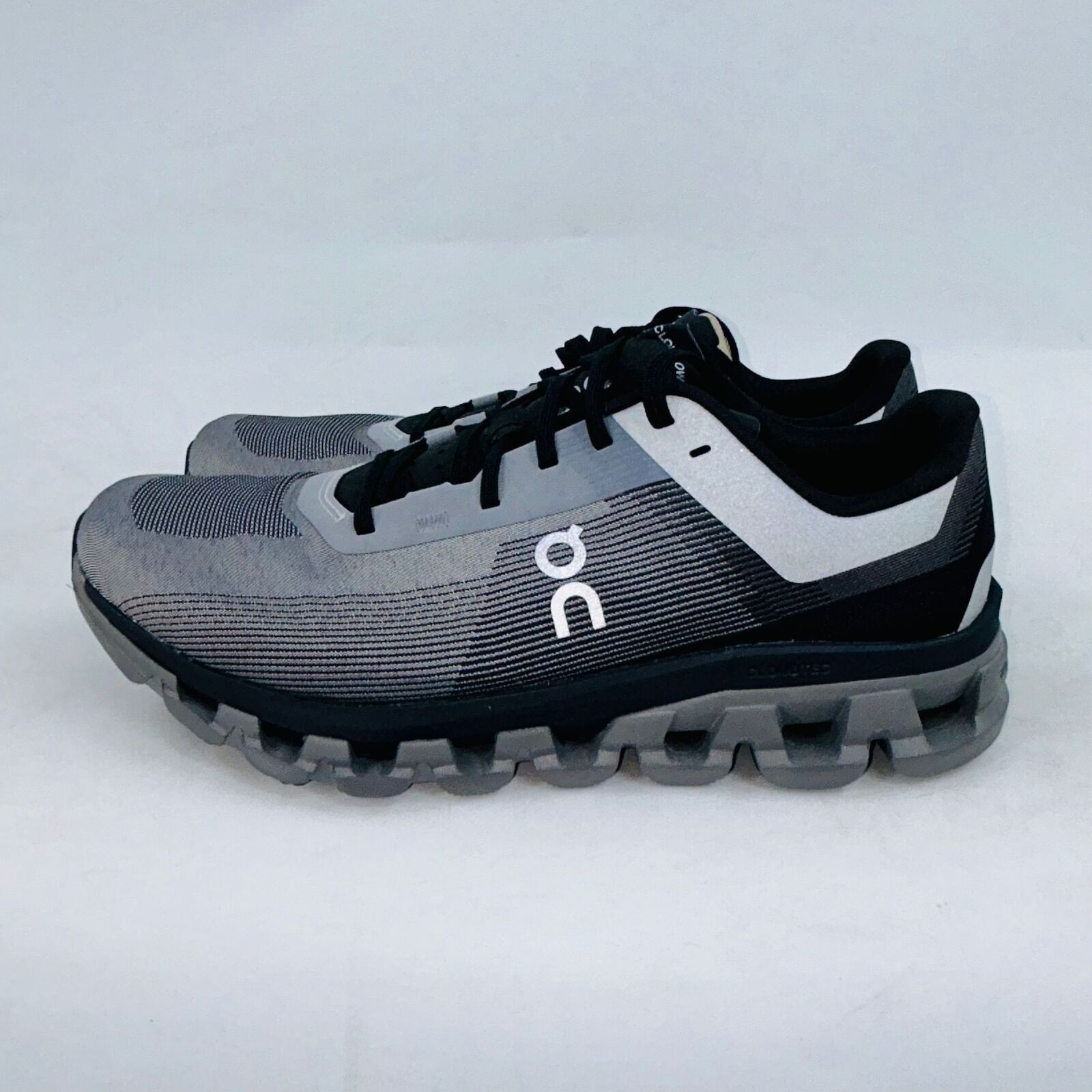 On MEN'S CLOUDFLOW 4 PEARL/BLACK RUNNING SHOES SIZE 12D Size US 12 / EU 45 - 4 Thumbnail