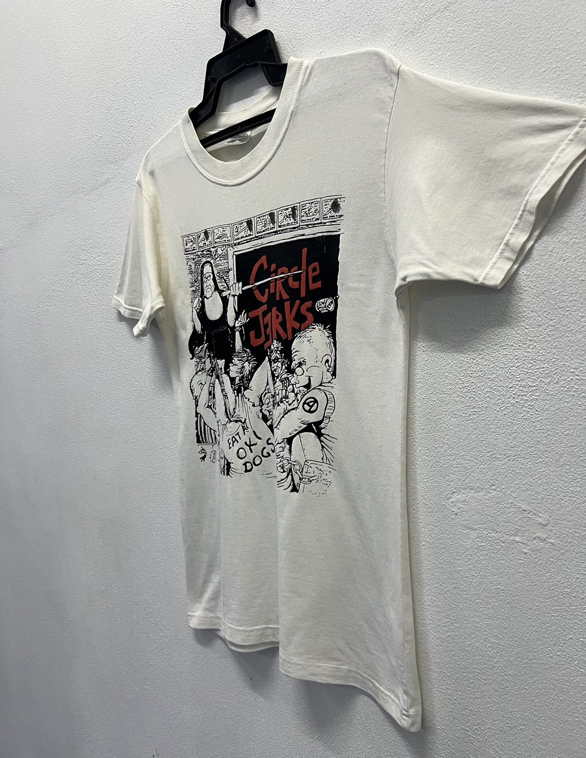 Band Tees VINTAGE Circle Jerks Classroom eat at oki dogs shirt Size US L / EU 52-54 / 3 - 4 Thumbnail