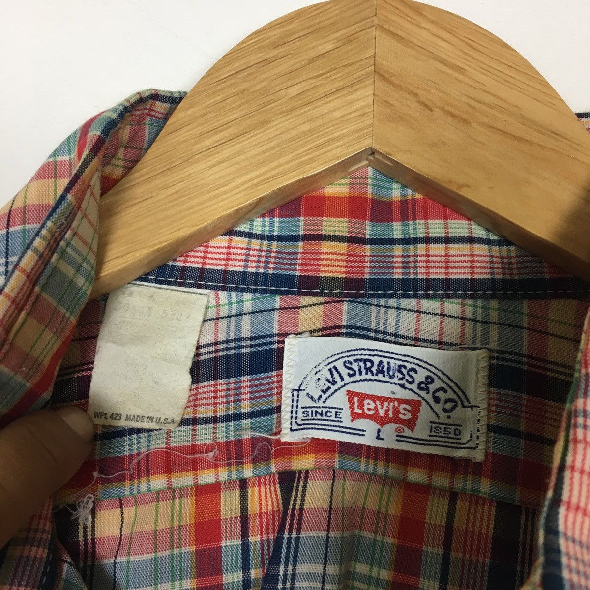 Levi's Vintage Levi’s White Tab Slim Fit Button Ups Shirt Size US L / EU 52-54 / 3 - 8 Thumbnail