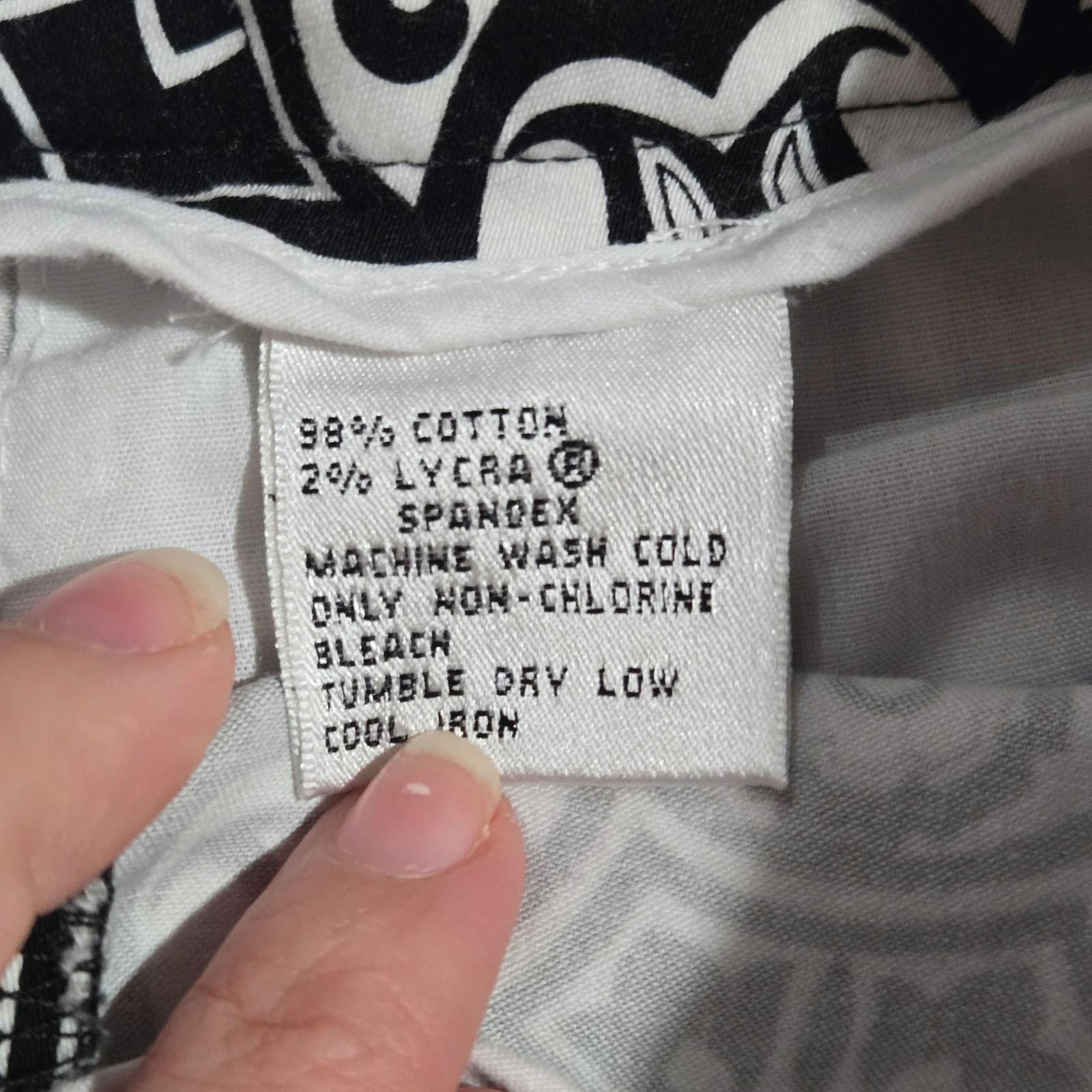 Other Y2K Black White Medallion Capri Pants Size 8 Petites Size 29" - 5 Thumbnail