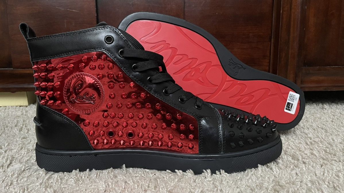 Black and red louboutin hot sale sneakers