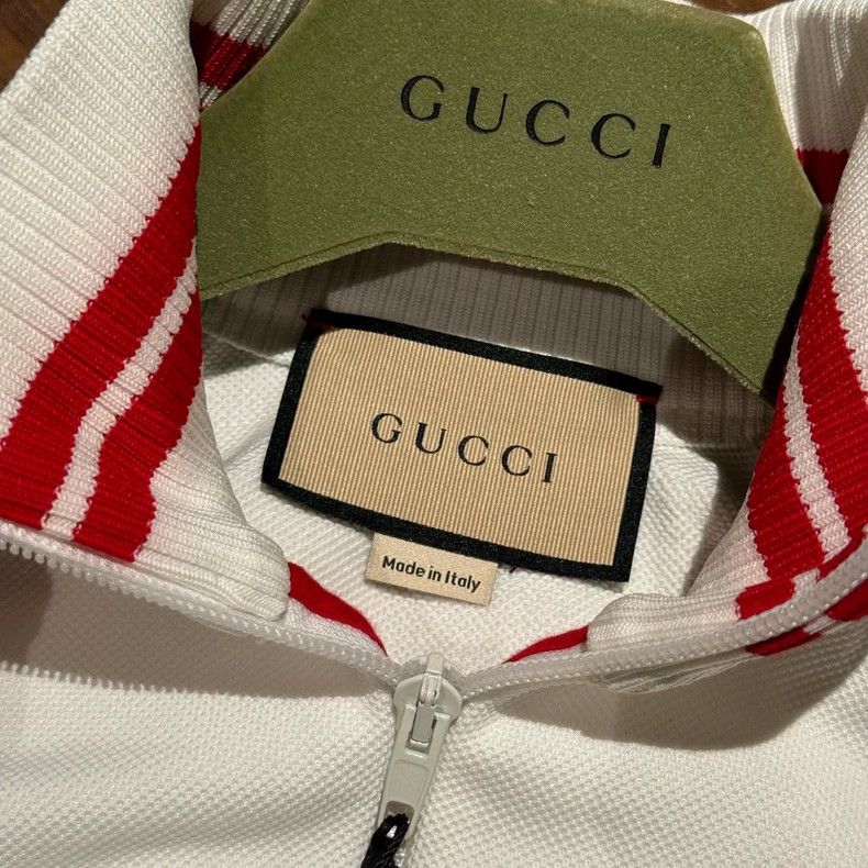 Gucci Gucci White front and back logo embroidered red and green Size US M / EU 48-50 / 2 - 7 Thumbnail