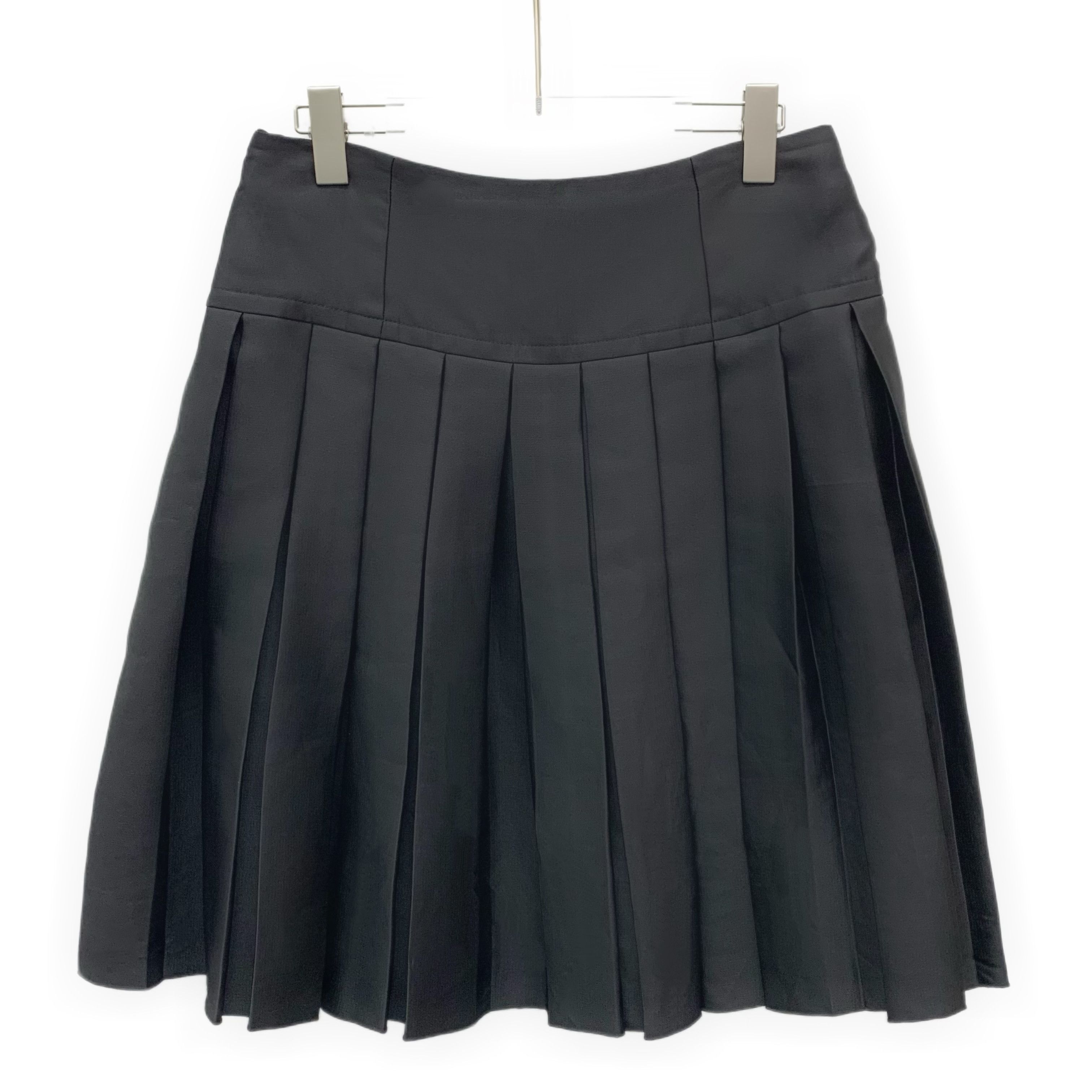 Louis Vuitton Louis Vuitton Silk Pleated Skirt Black (38) Size 26" / US 2 / IT 38 - 2 Thumbnail