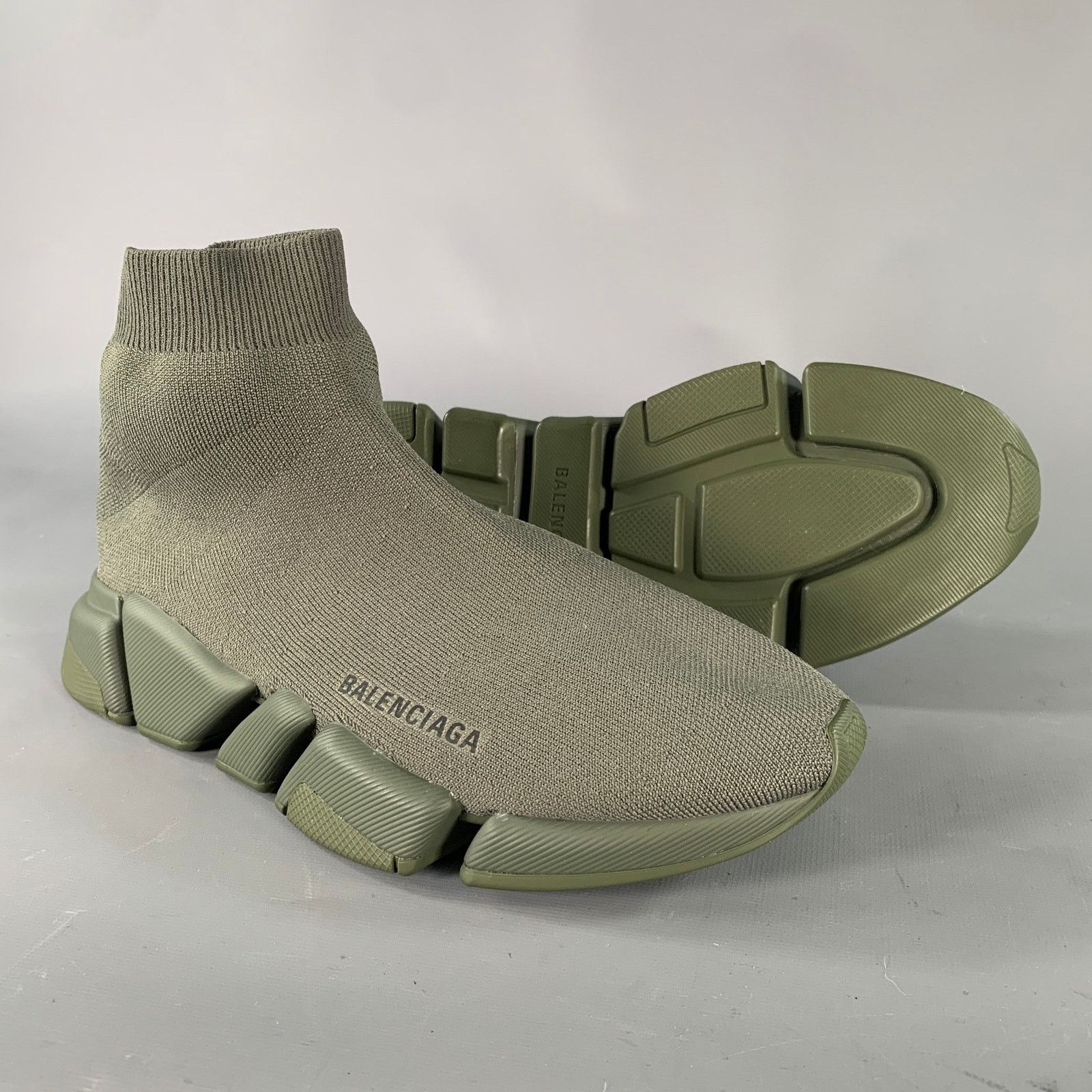 Balenciaga BALENCIAGA Size 8 Olive Speed Sneaker Pull On Size US 8 / EU 41 - 4 Thumbnail