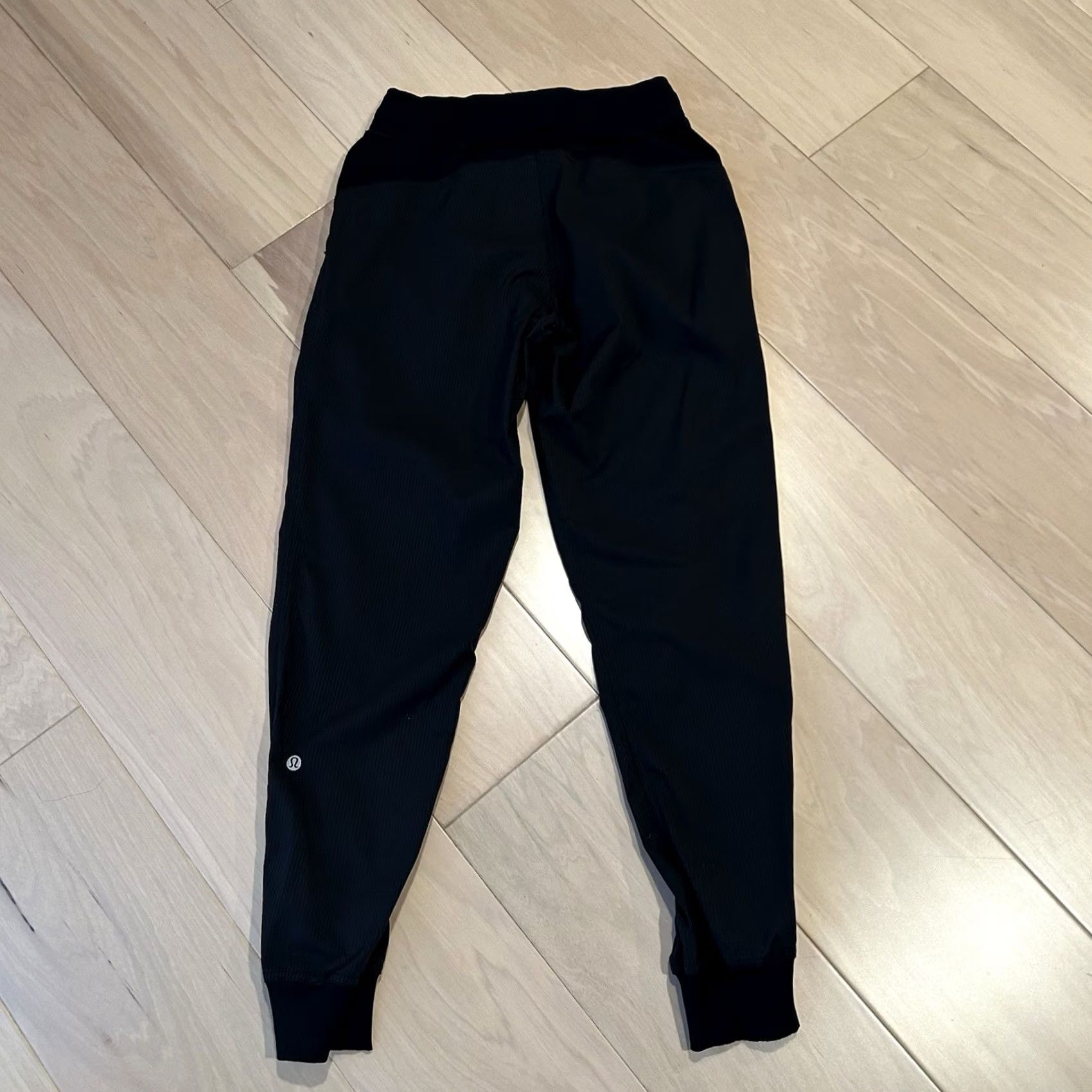 Lululemon Lululemon Dance Studio Mid-Rise Jogger Black Women’s 4 Adult Regular XS? Size 27" / US 4 / IT 40 - 3 Thumbnail