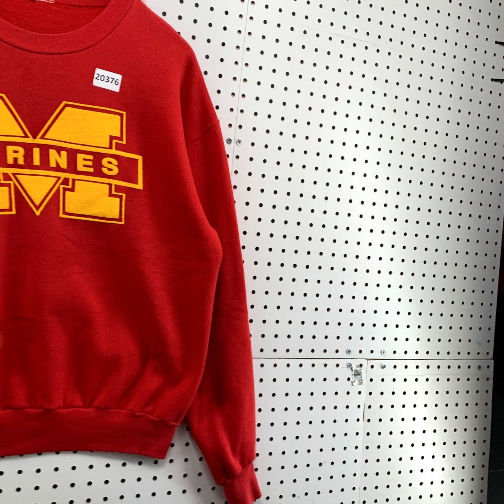 Vintage VINTAGE Majestic Marines Crewneck Sweatshirt Red Adult Large Pullover 25x28 Men Size US L / EU 52-54 / 3 - 4 Thumbnail