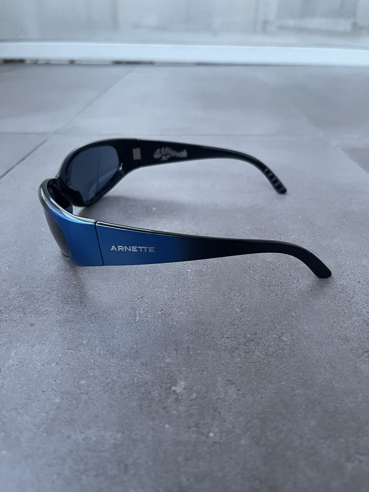 Arnette Arnette Catfish 4302-2818/80 Ombre Black Blue Sunglasses Size ONE SIZE - 13 Thumbnail