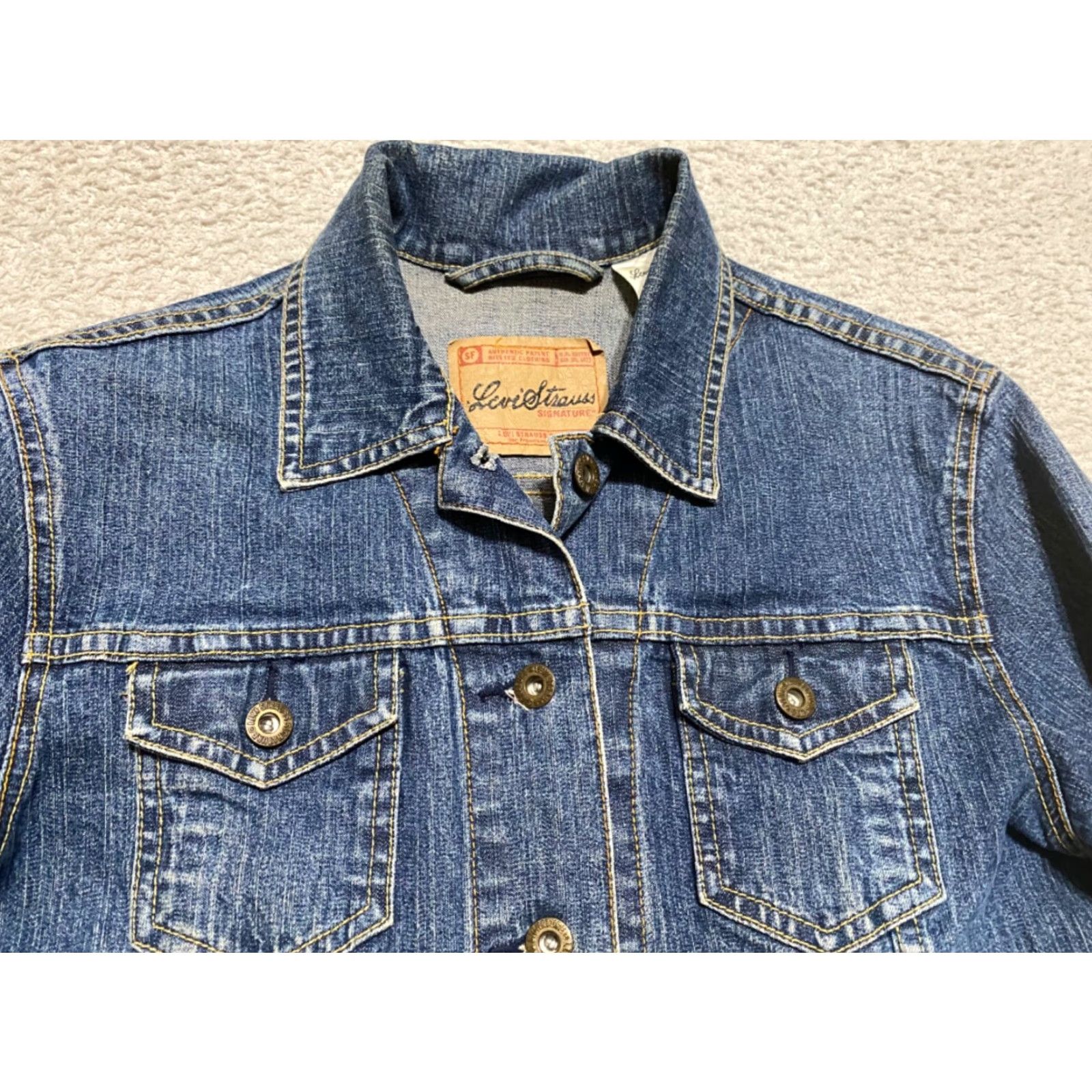 Levi's Levi's Womens Small Jean Jacket Blue Denim Signature Trucker Button Up Pockets Size 28" / US 6 / IT 42 - 3 Thumbnail