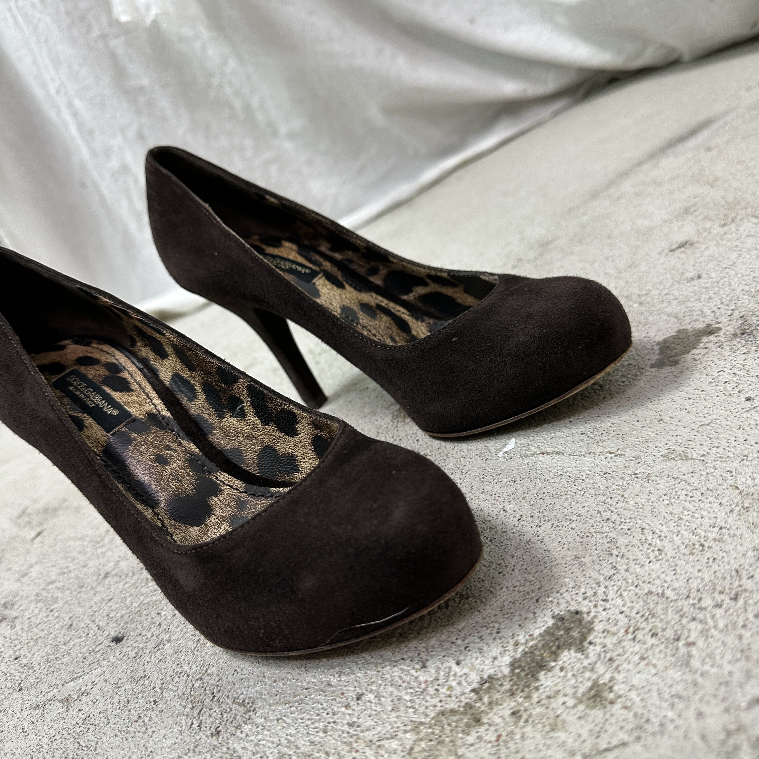 Vintage Vintage Chocolate Brown Suede Dolce & Gabbana Heels Y2K Size US 6 / IT 36 - 5 Thumbnail